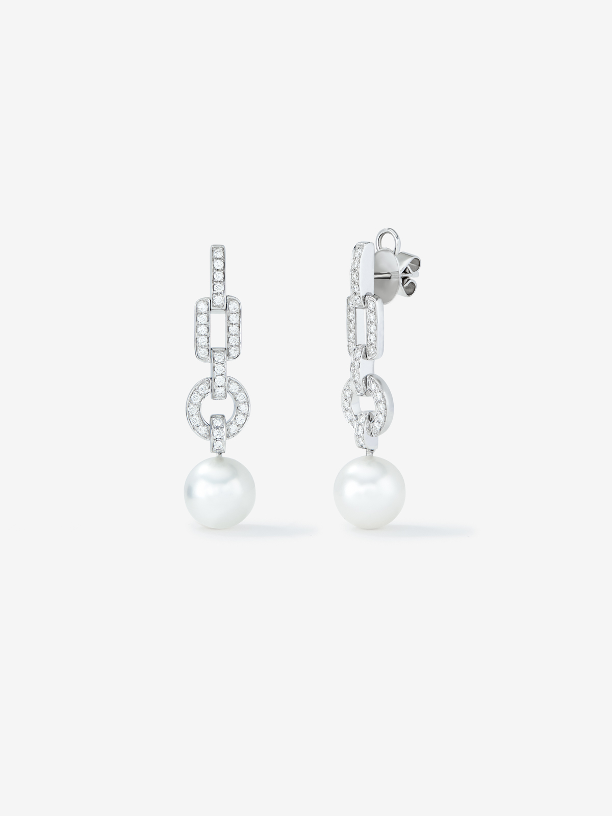 18k white gold hanging earring with 10mm Australian pearl and diamond.