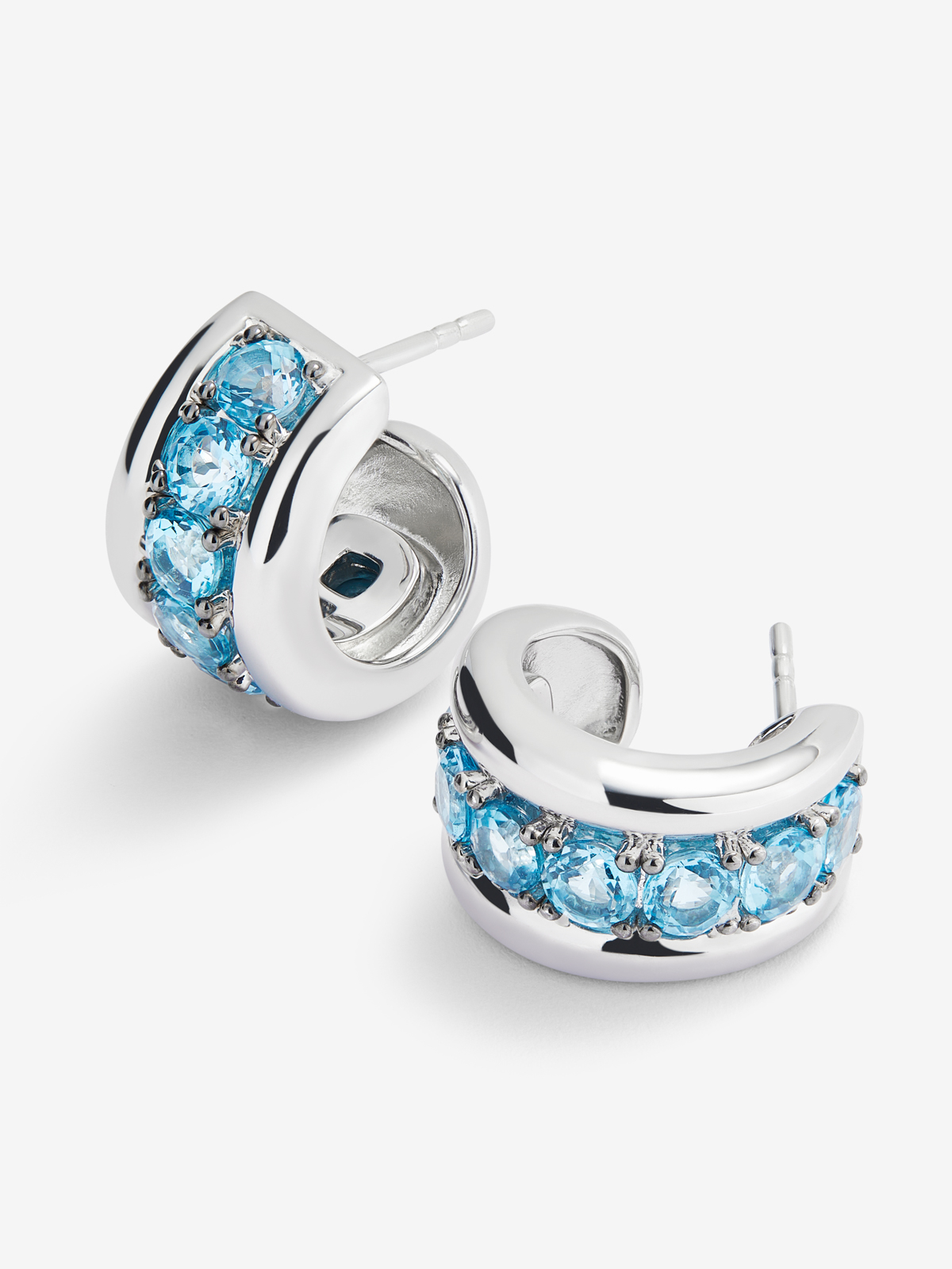 Pendientes de plata 925 con pavé de topacios azul swiss en talla brillante 