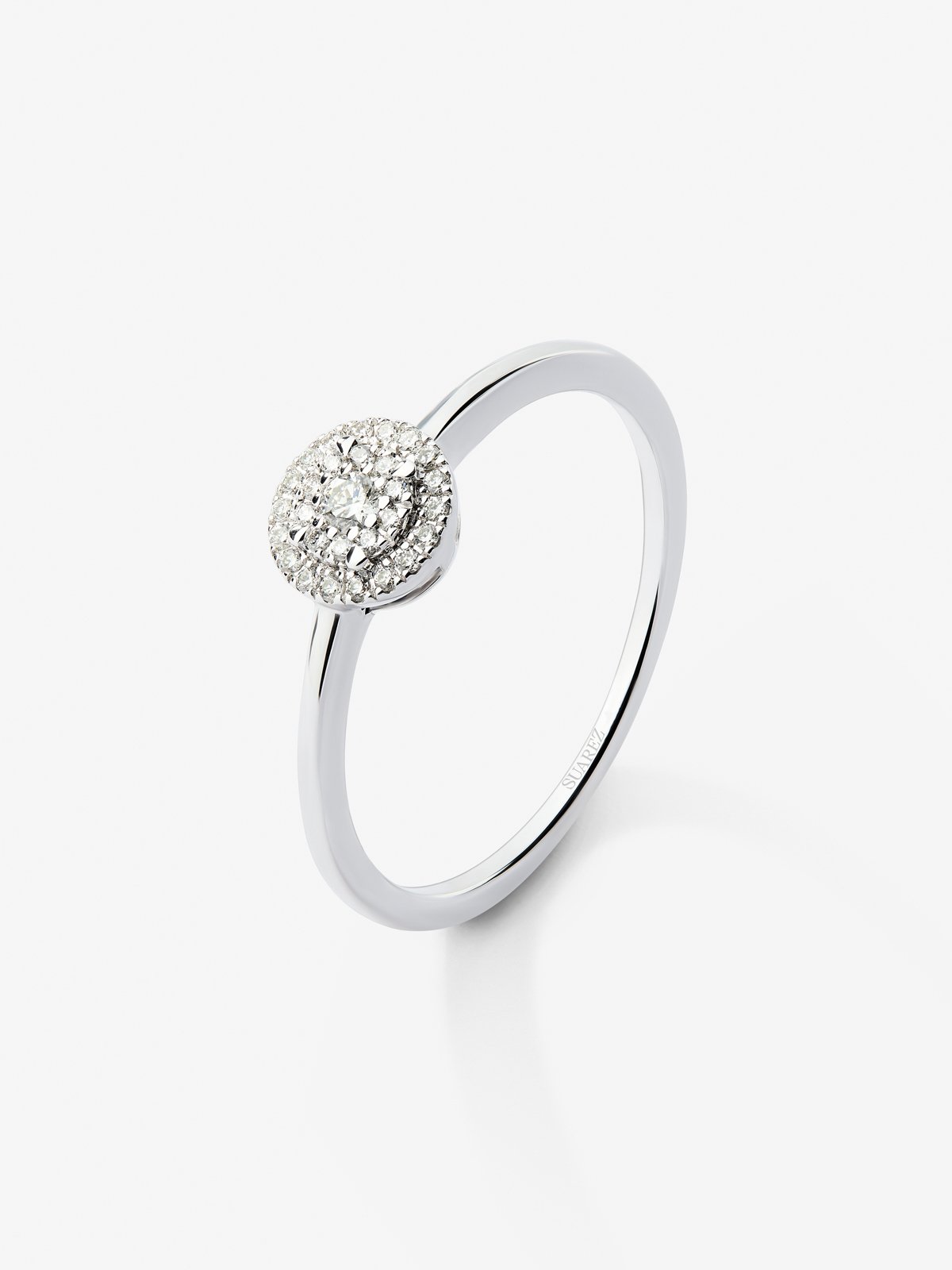 18kt white gold ring with 29 diamonds 0.10 carats