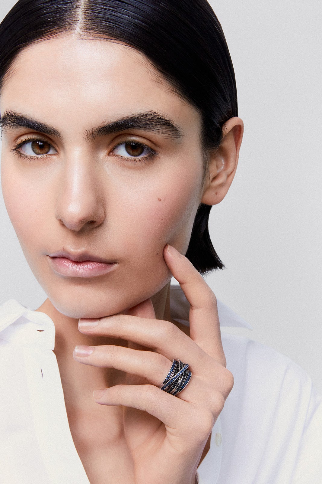 Wide multi-arm 925 silver ring with spinels and sapphires