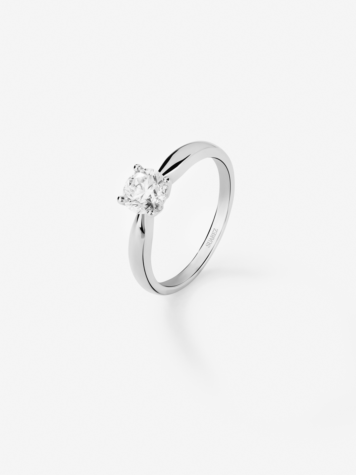 18K White Gold Solitaire Engagement Ring with Diamond