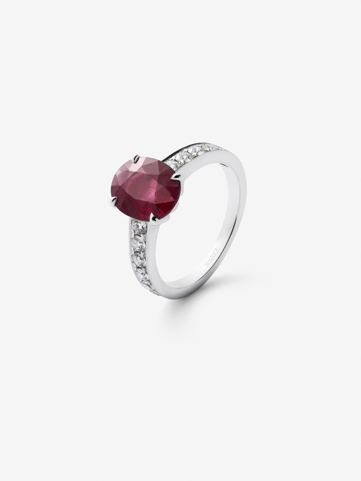 18K White Gold Ring with Red Ruby in 2.51 cts oval size and white diamonds of 0.51 cts