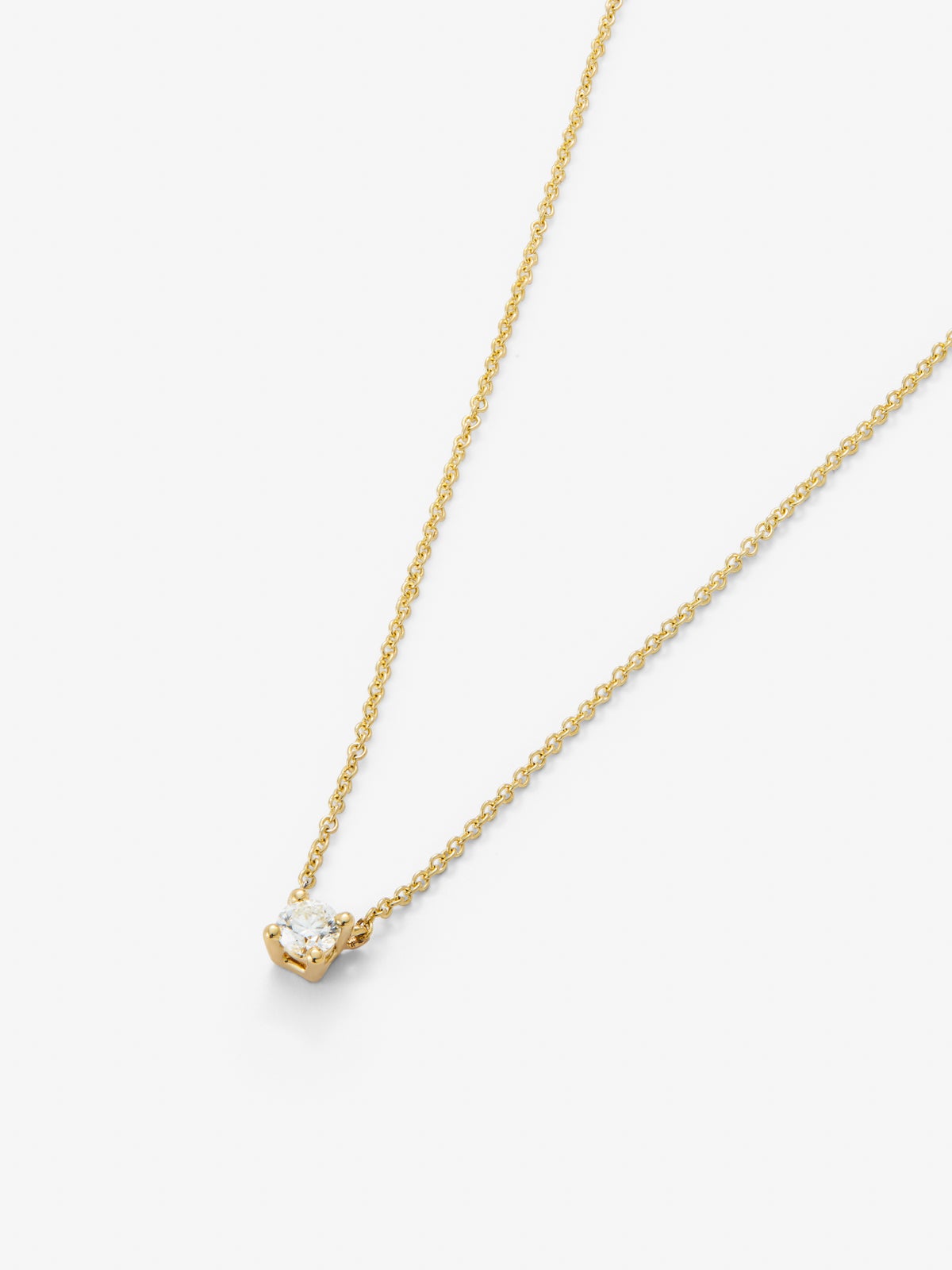 Colgante solitario de oro amarillo de 18K con diamante en talla brillante