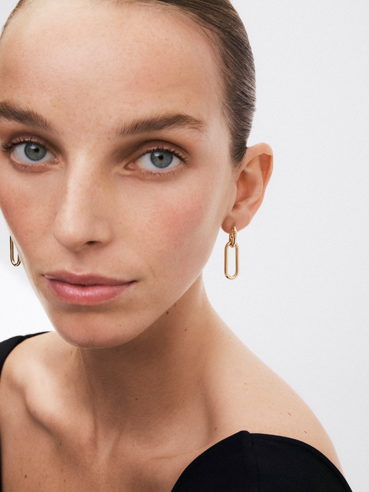 Medium-sized 18k yellow gold forza link earrings