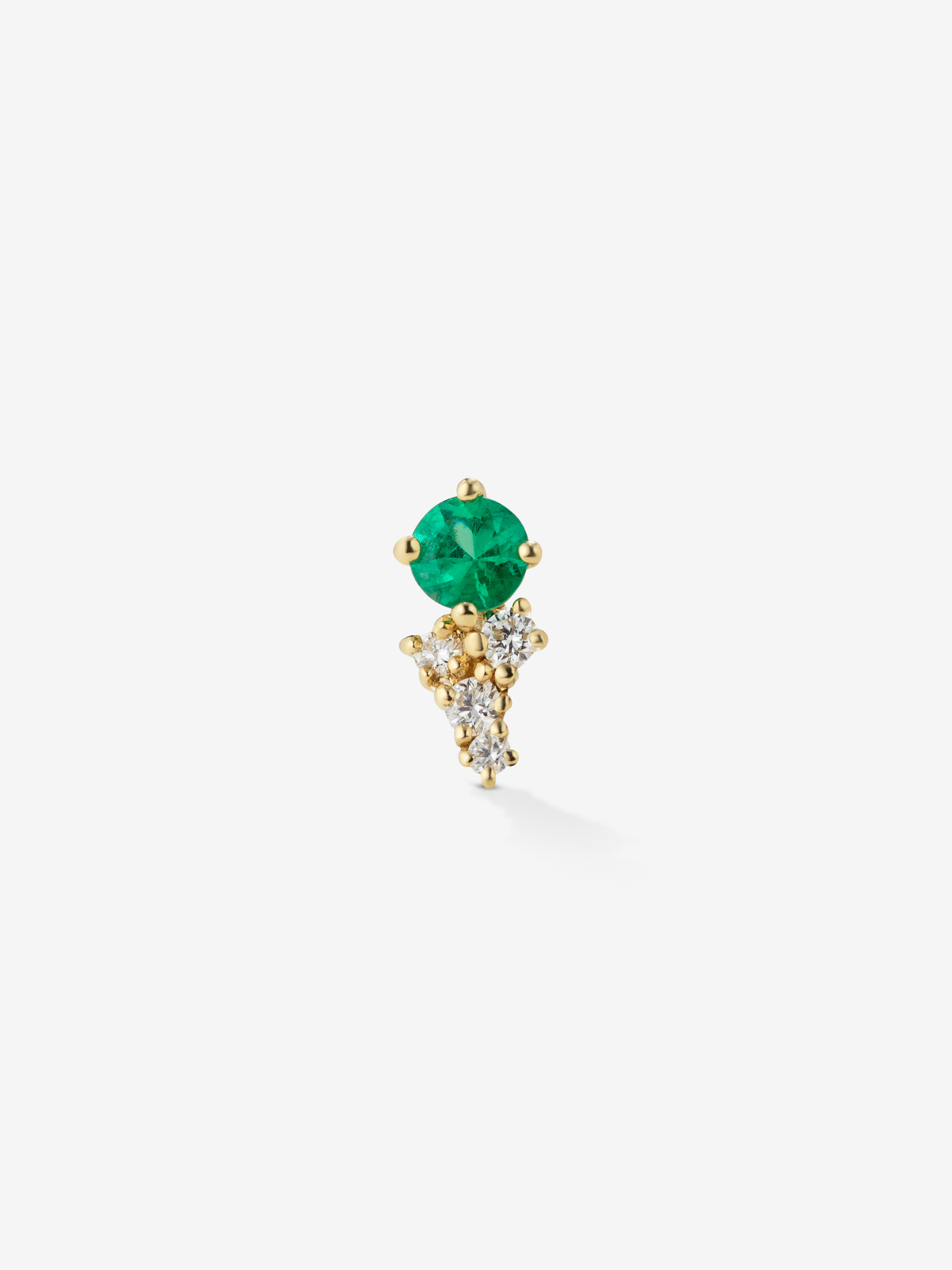 Single left earring in 18K yellow gold with emerald and diamonds.