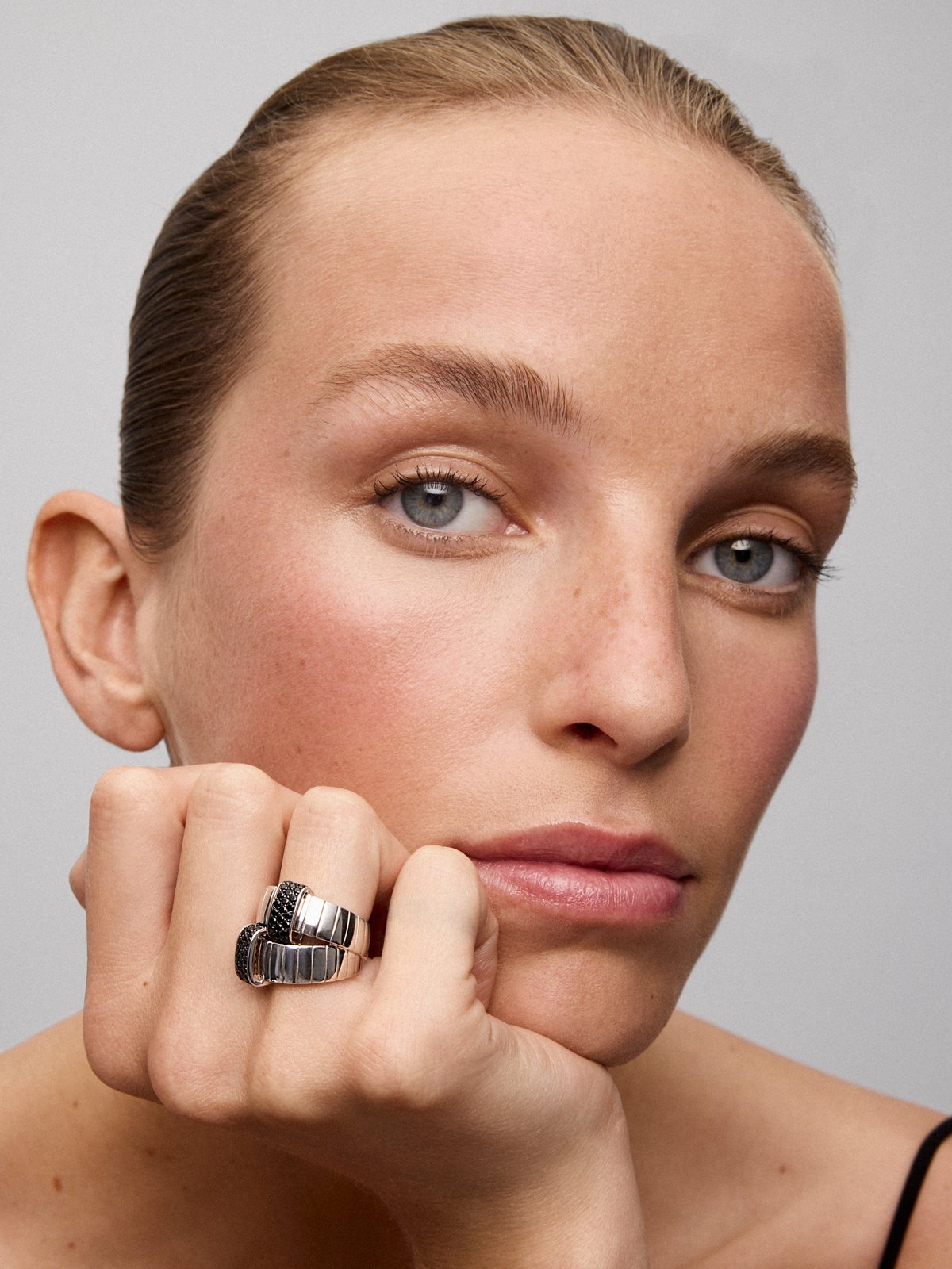 Wide multi-arm 925 silver ring with 50 brilliant-cut black spinels