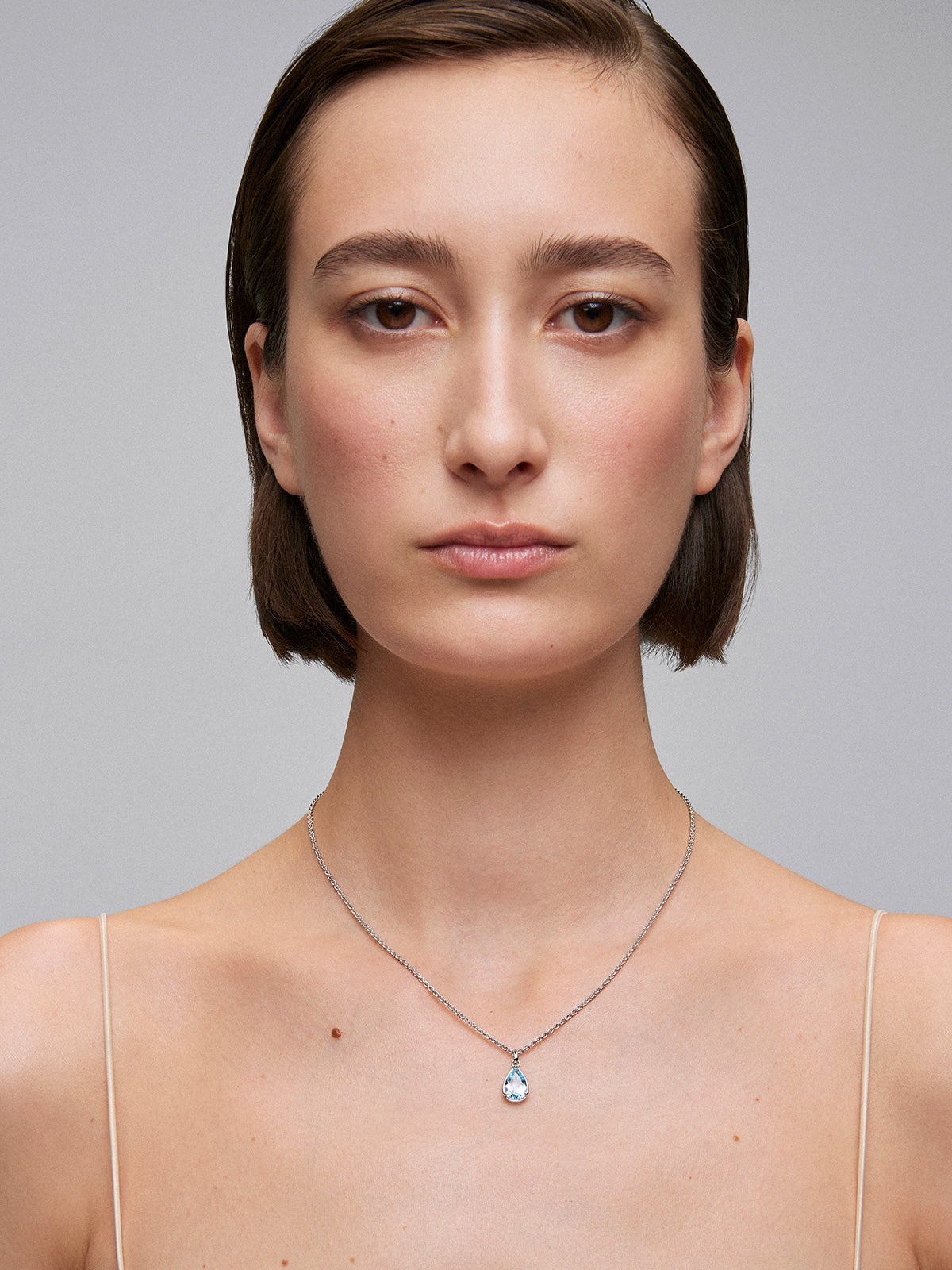 925 silver pendant with pear-cut sky blue topaz