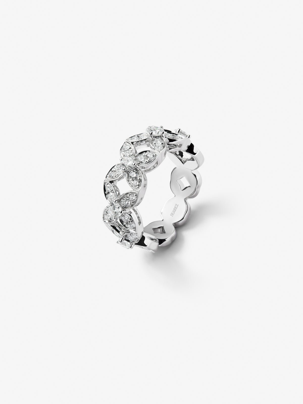 18K white gold ring with 45 brilliant-cut diamonds with a total of 1.05 cts