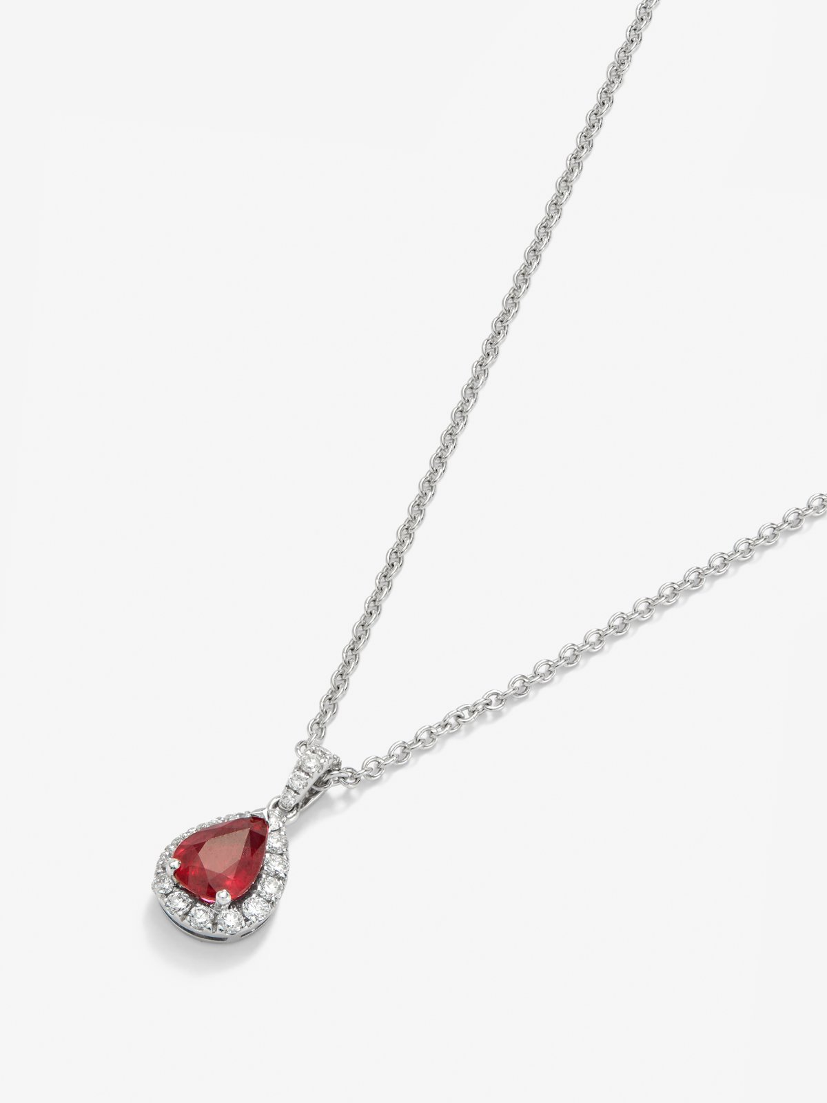 18K white gold pendant with red ruby ​​in 0.73 cts and white diamonds in bright 0.16 cts