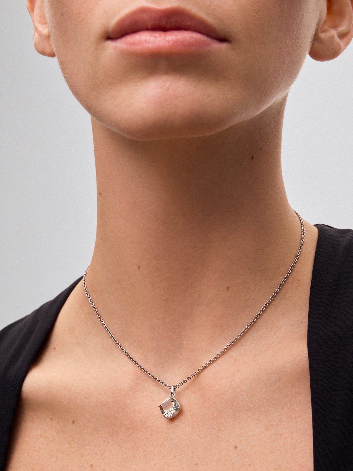 Colgante cadena de plata 925 con amatista verde
