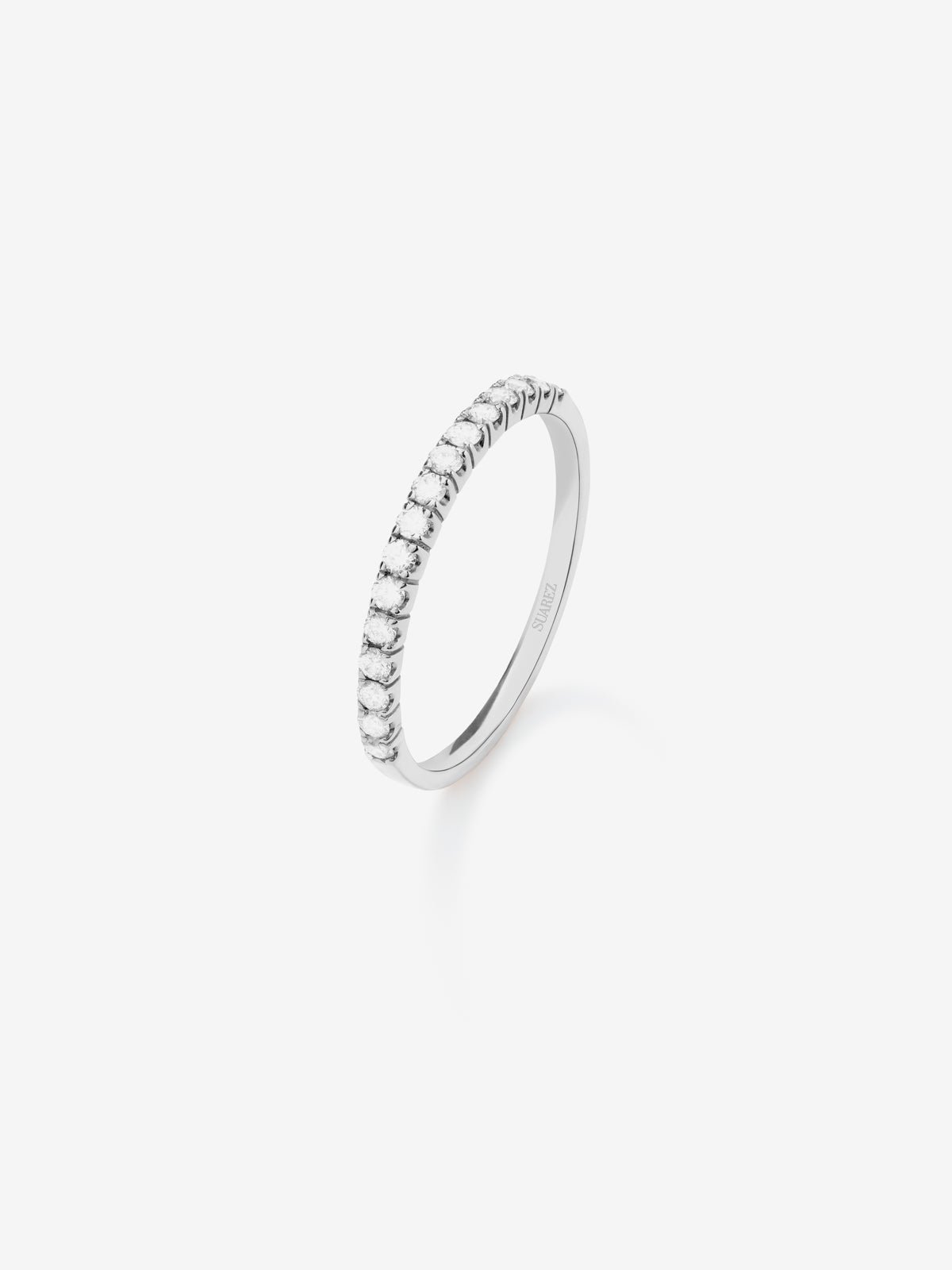 Half ring in 18K white gold with 18 brilliant-cut diamonds with a total of 0.18 cts