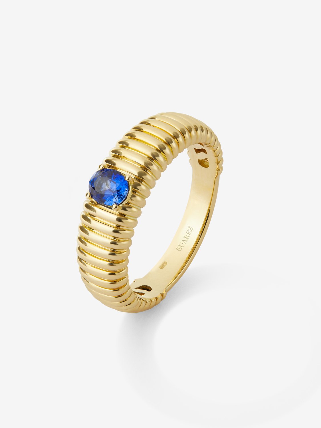 18K Yellow Gold Fluted Ring with Oval Cut Sapphire