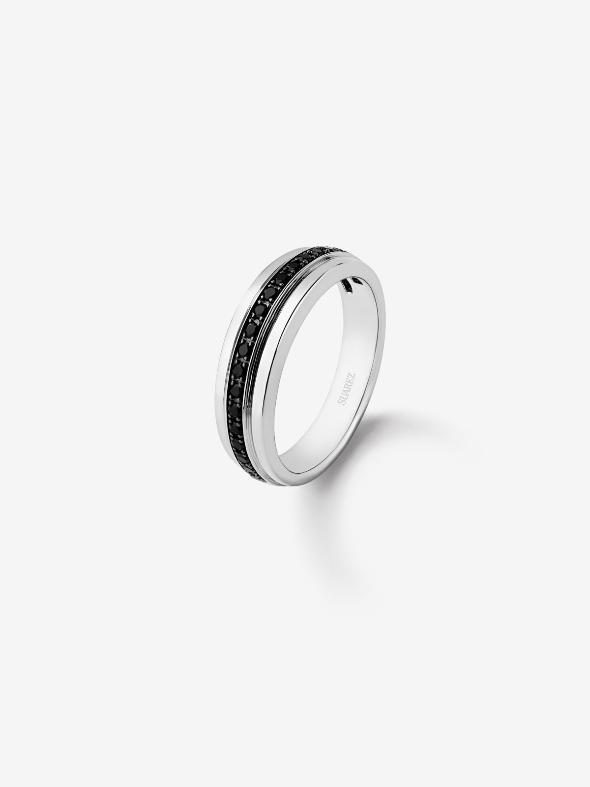 925 silver ring with 19 brilliant-cut black spinels