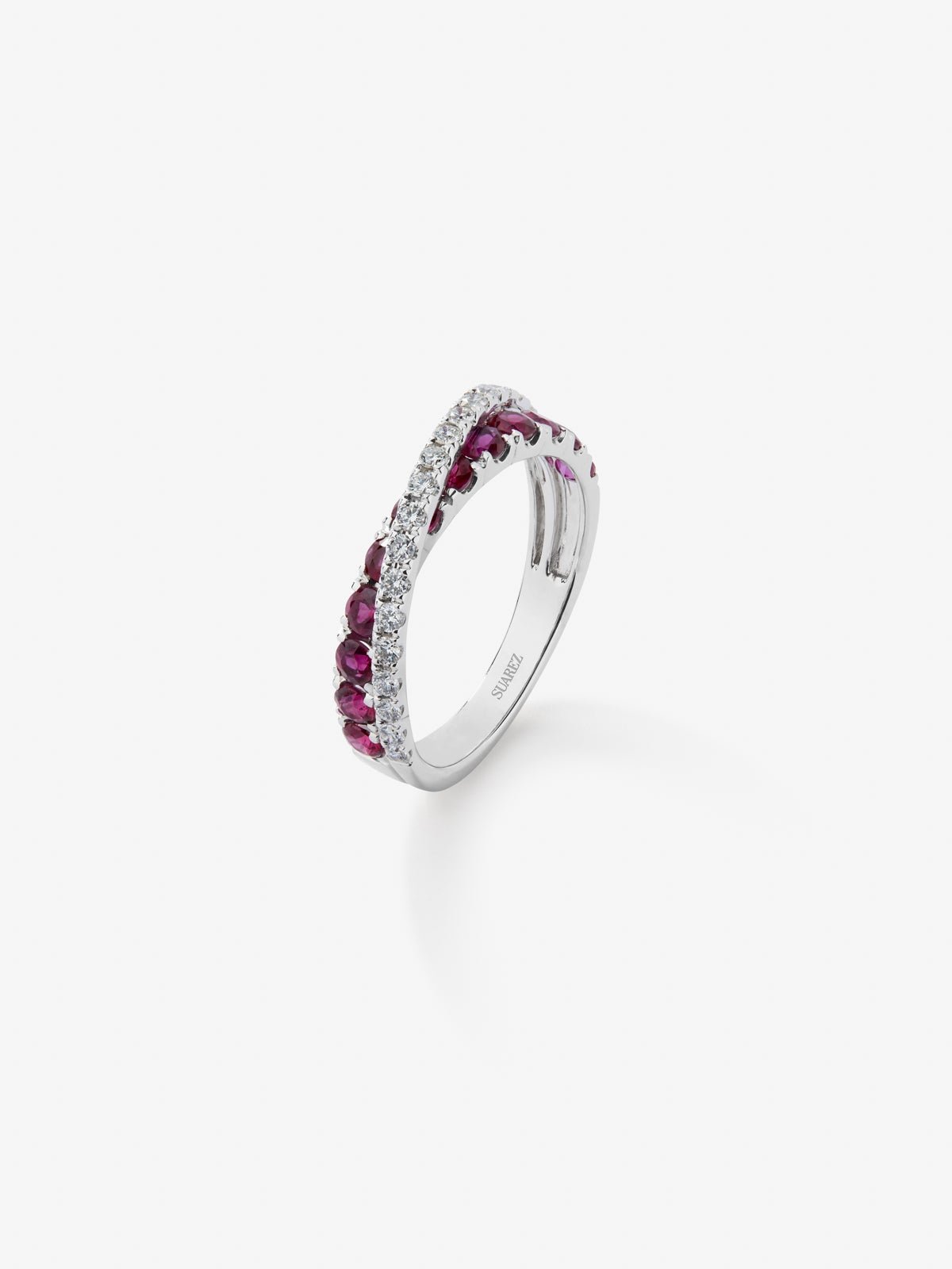 Double crossed ring in 18K white gold with 12 brilliant-cut rubies with a total of 0.95 cts and 20 brilliant-cut diamonds with a total of 0.33 cts