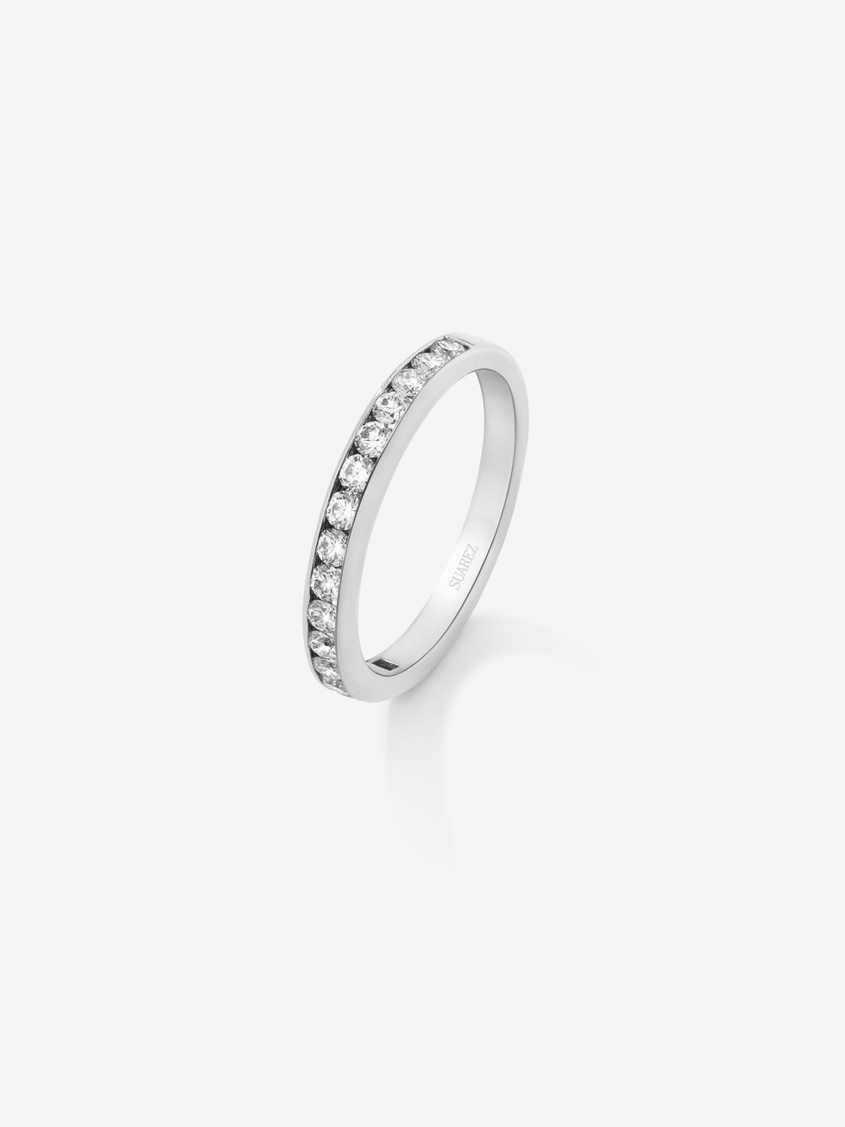 Half ring in 18K white gold with 16 brilliant-cut diamonds with a total of 0.5 cts