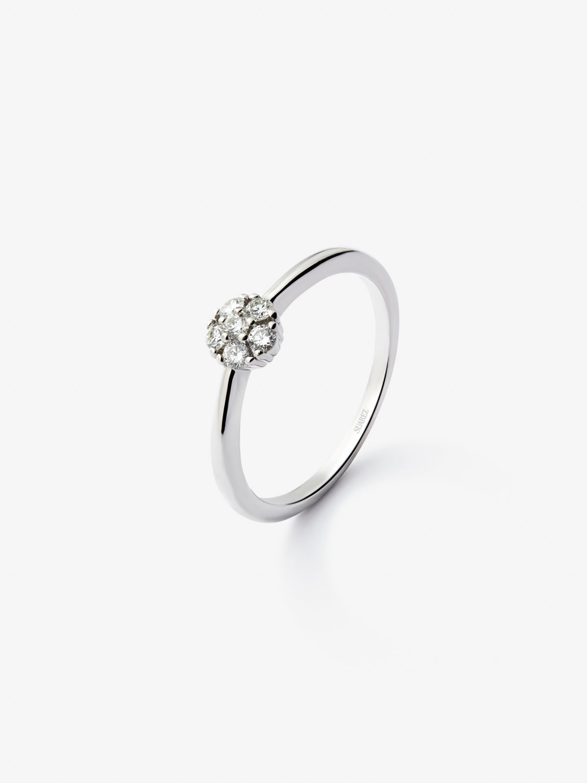 18K white gold ring with rosette of 6 brilliant-cut diamonds with a total of 0.17 cts