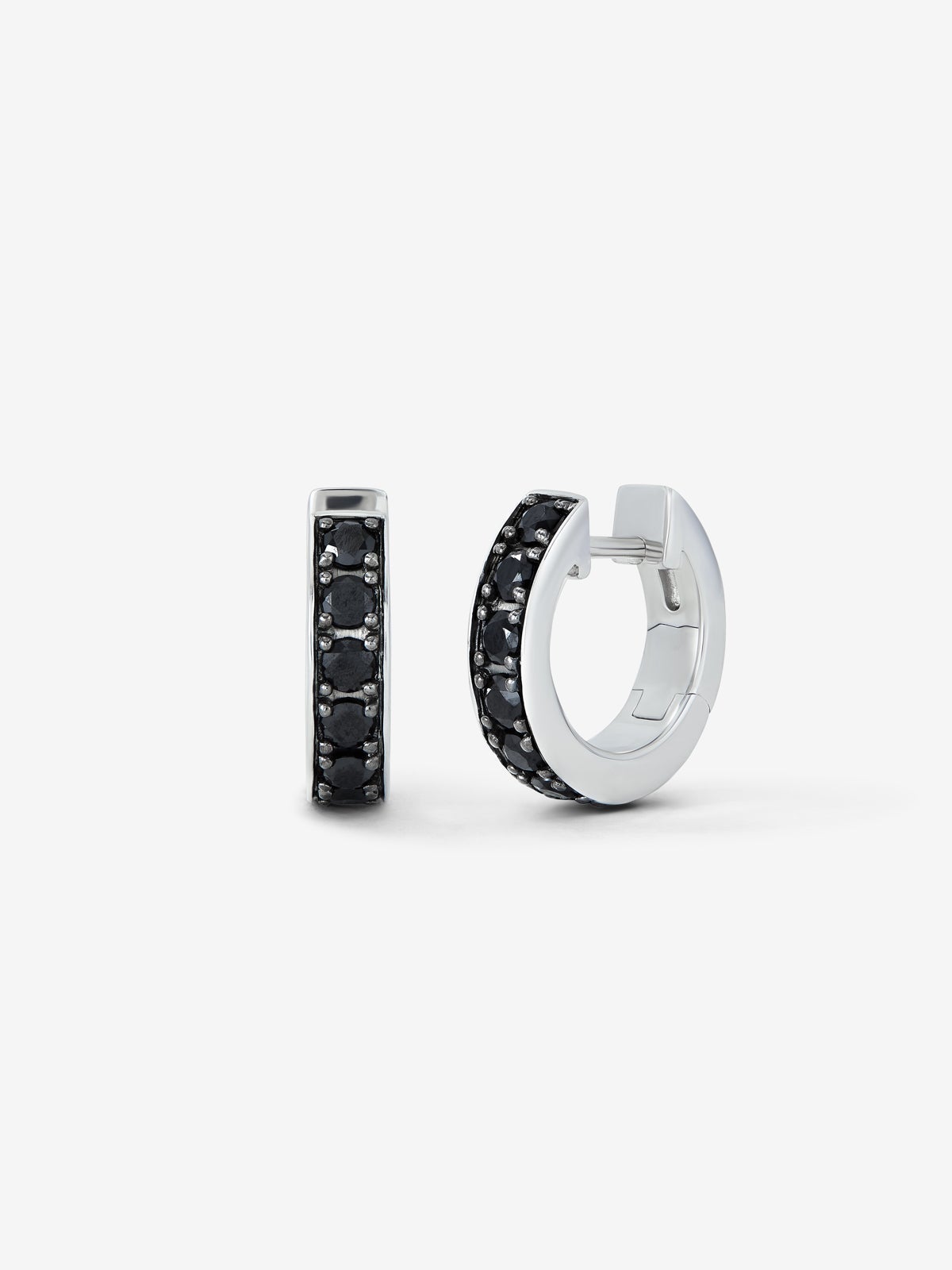 Small hoop earrings made of 925 silver with spinels