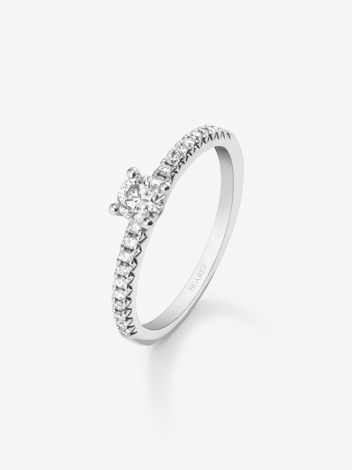 18K White Gold Commitment Ring with Diamonds