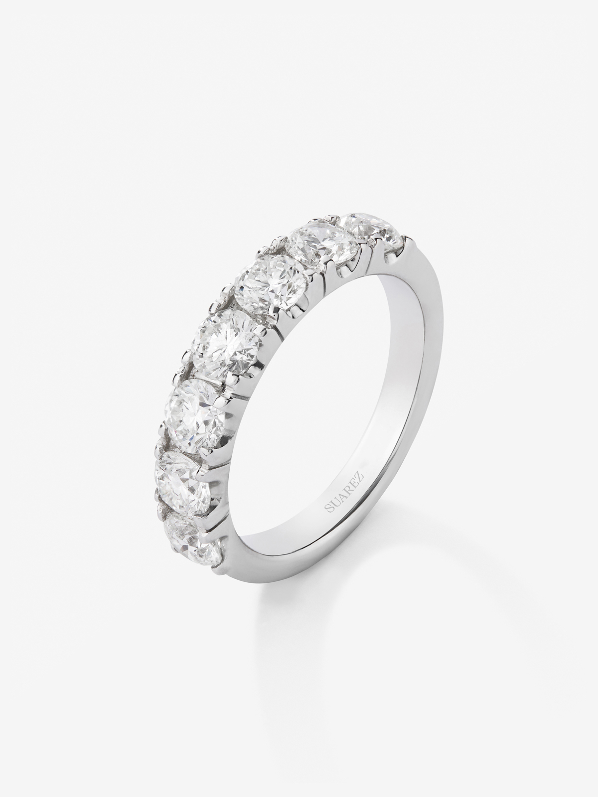 Half ring in 18K white gold with 7 brilliant-cut diamonds with a total of 1.77 cts