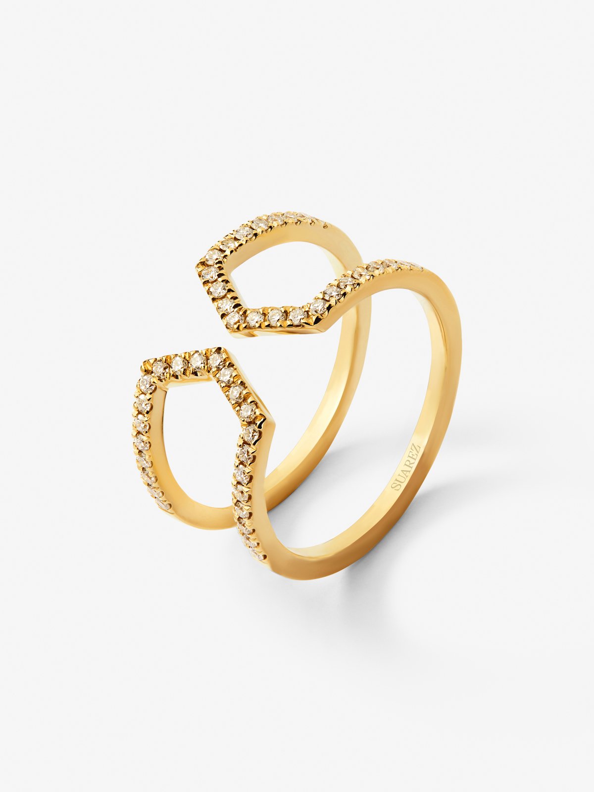 Anillo de oro amarillo de 18K con 46 diamantes en talla brillante con un total de 0,37 cts