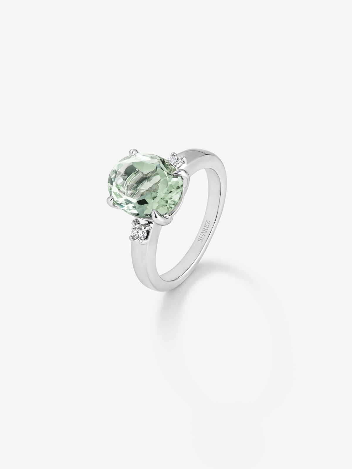 Anillo tresillo de plata 925 con amatista verde y diamantes