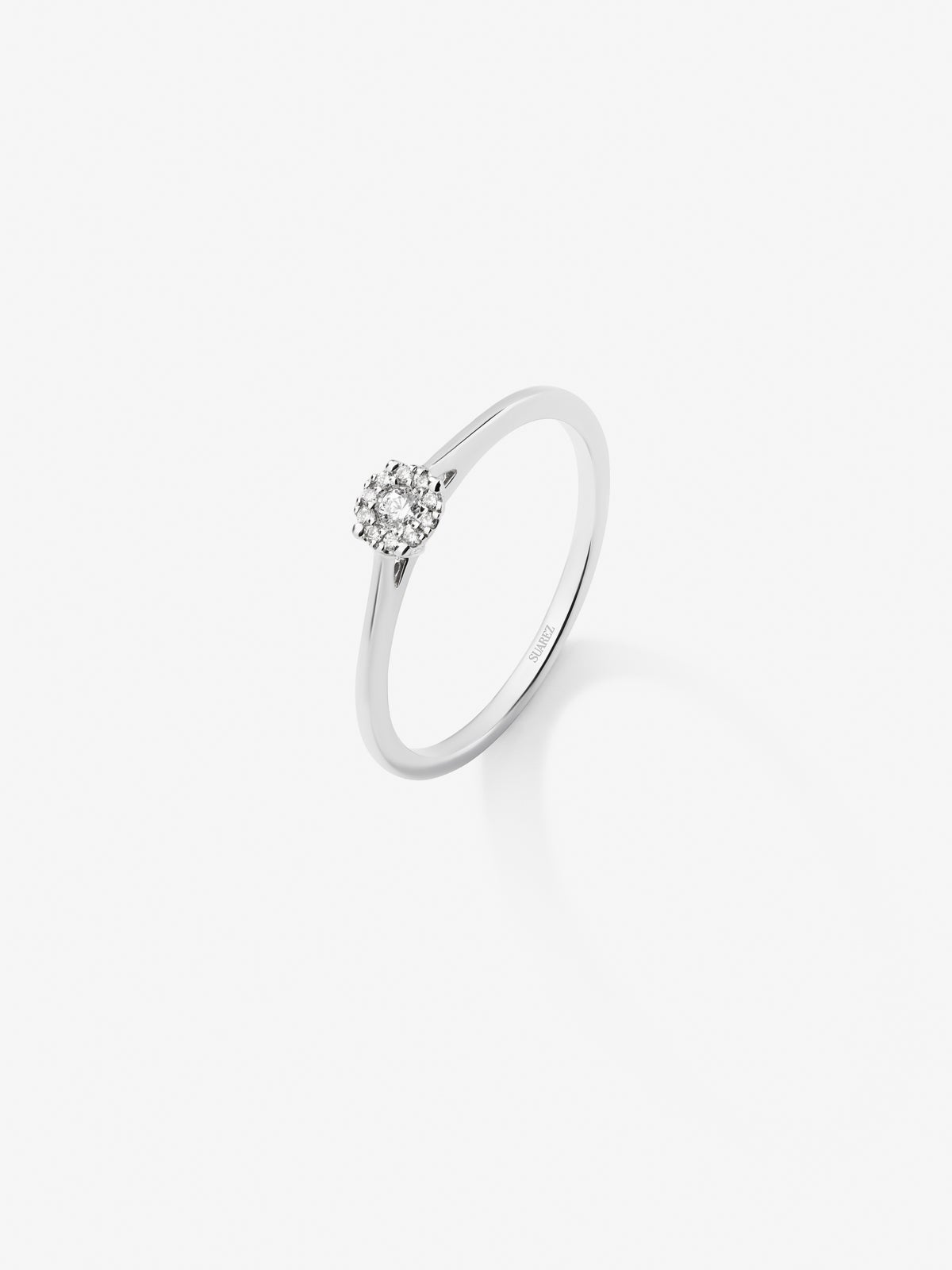 18K white gold ring with 11 brilliant-cut diamonds with a total of 0.06 cts