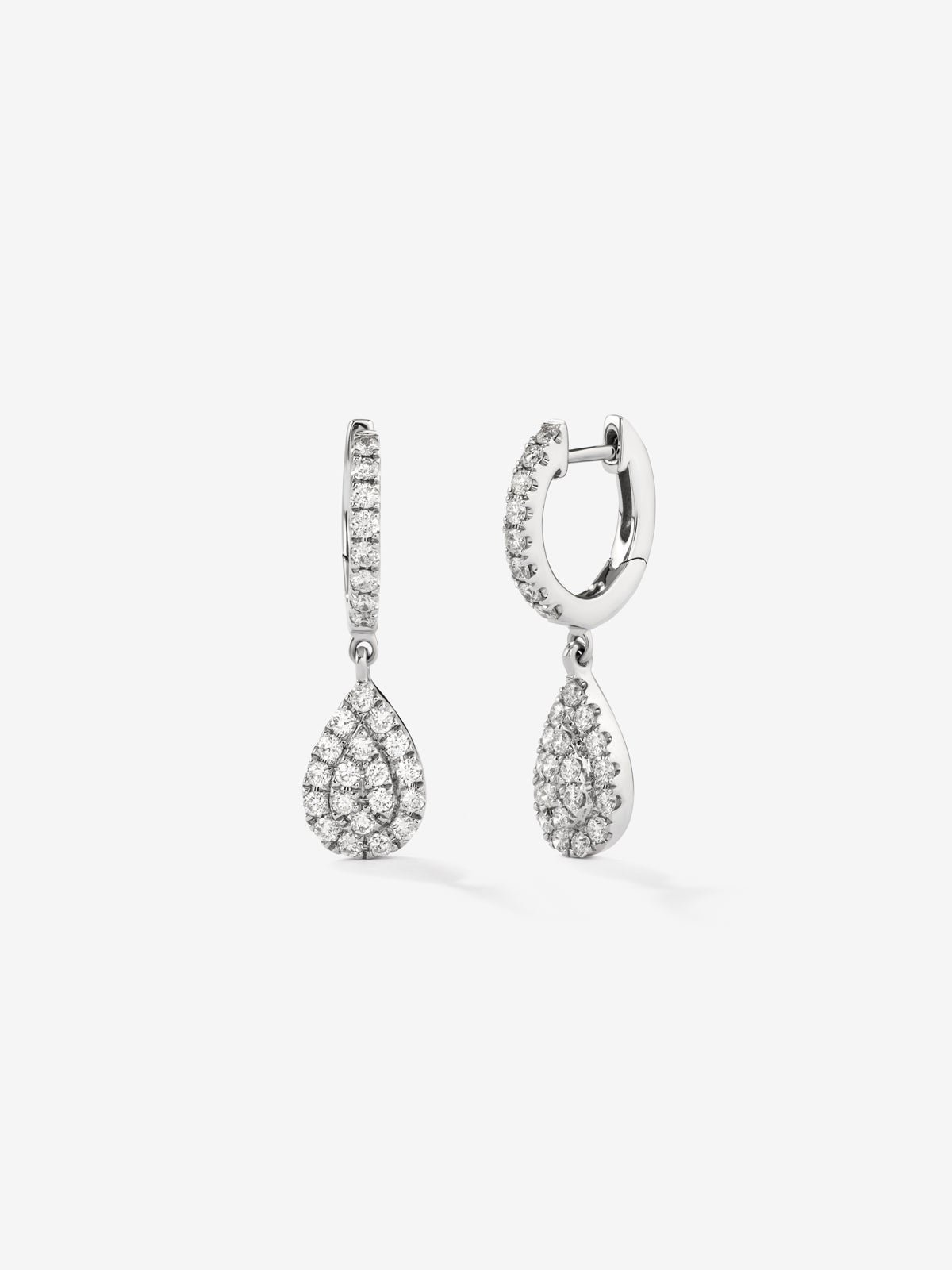 18K white gold earrings with 54 brilliant-cut diamonds with a total of 0.52 cts