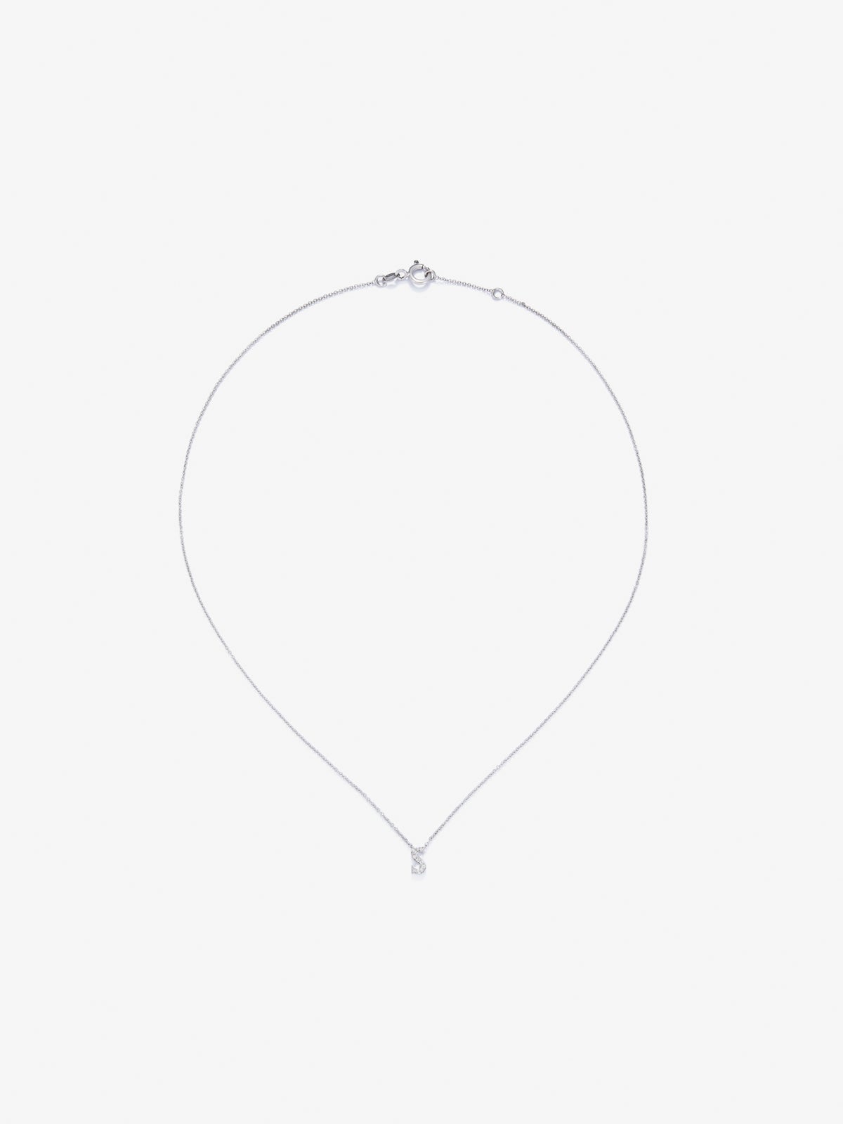 Pendant necklace with small initial in 18K white gold and diamonds.
