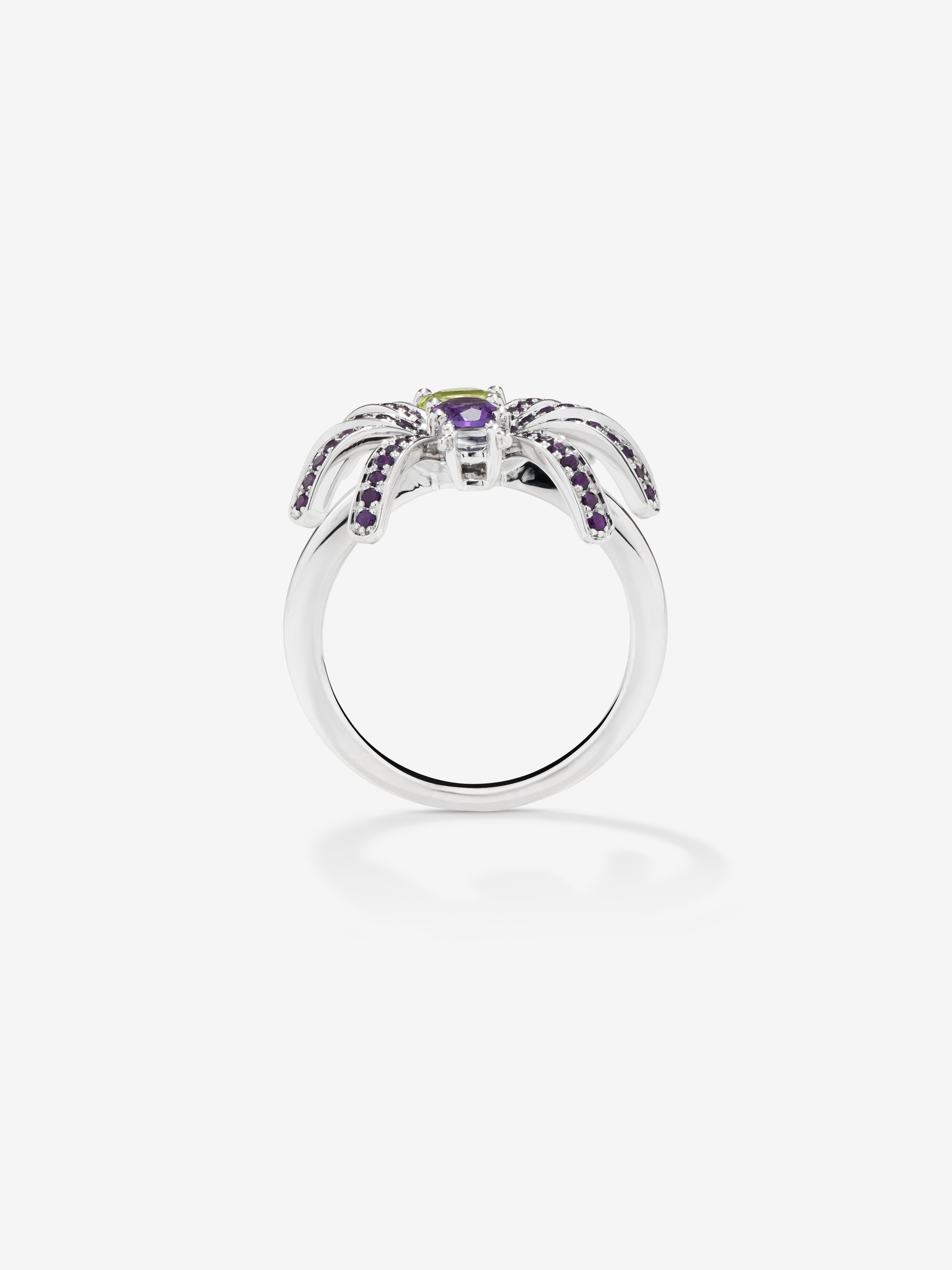 Silver spider ring with peridotos and amethyst