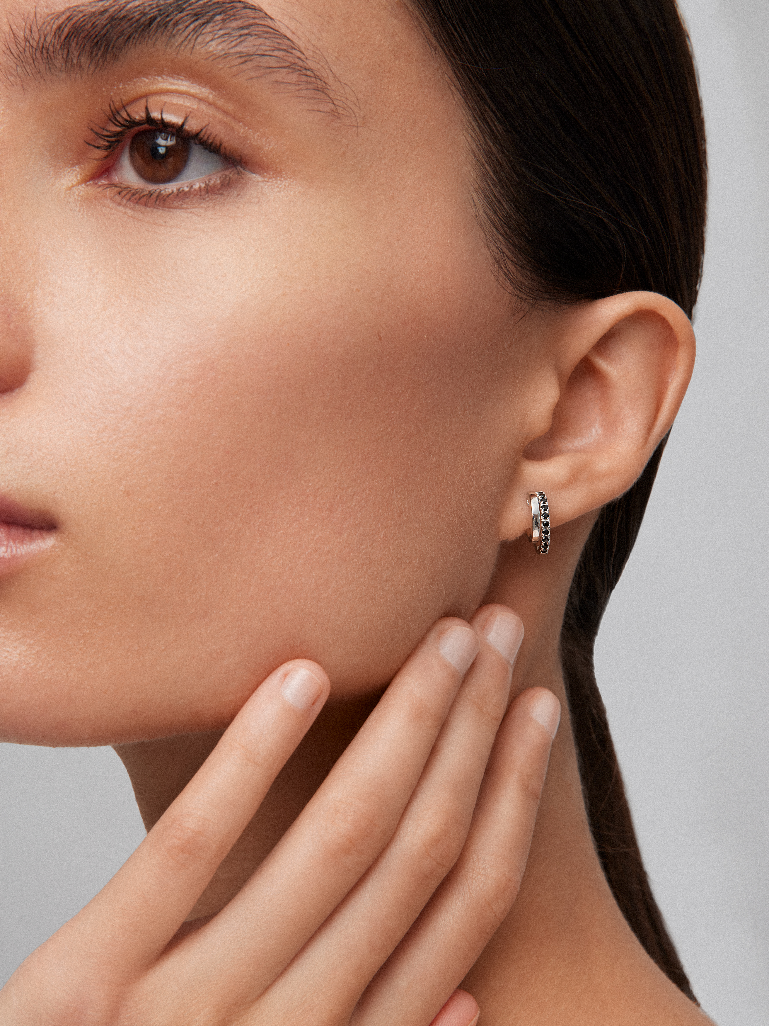 925 silver hoop earrings with black spinels