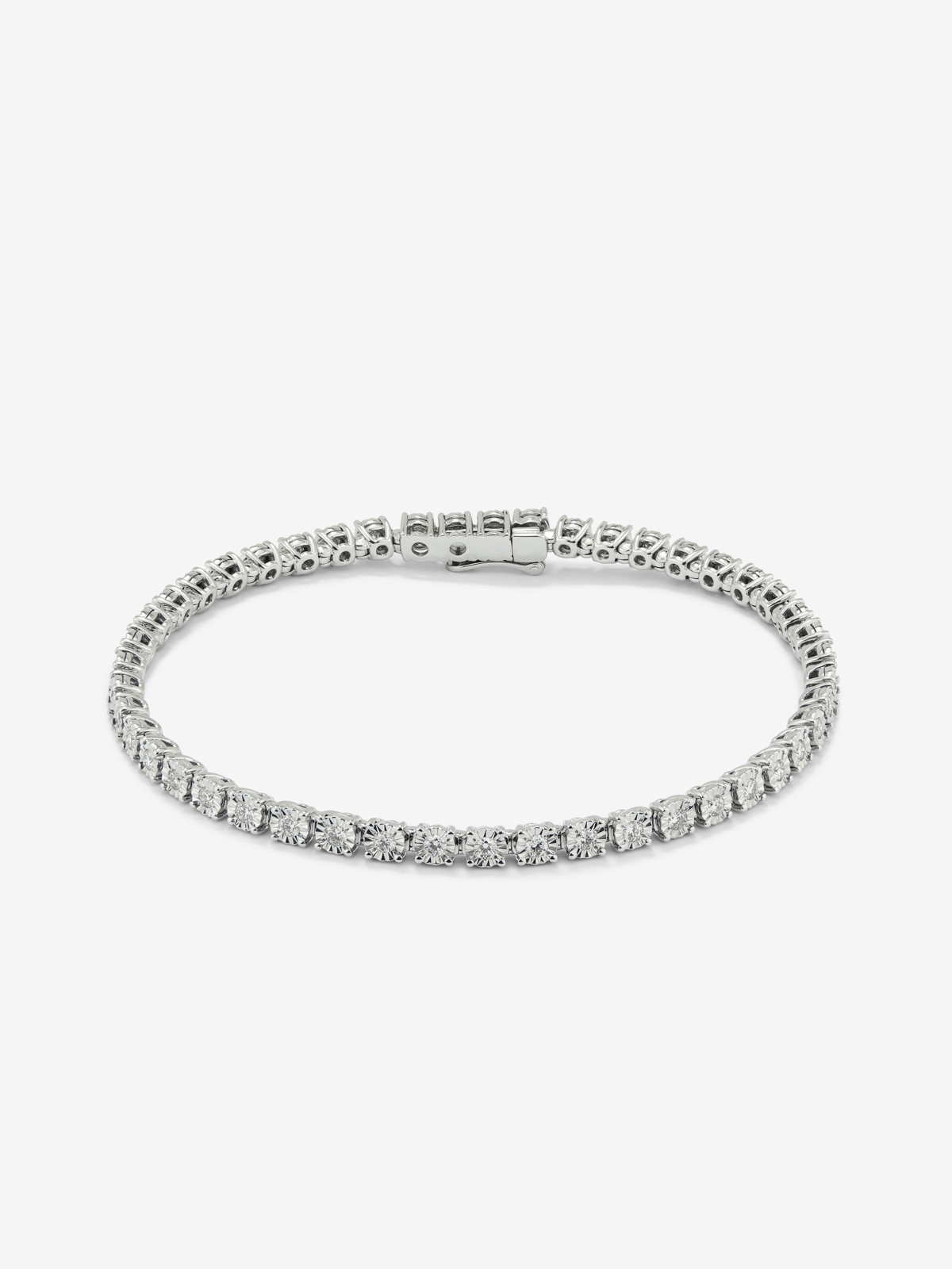 18K White Gold Rivière bracelet with 0.89 cts bright size diamonds