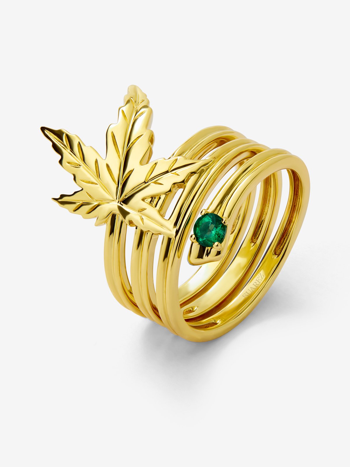 18K yellow gold ring with a 0.11 ct brilliant-cut emerald, in a maple leaf design