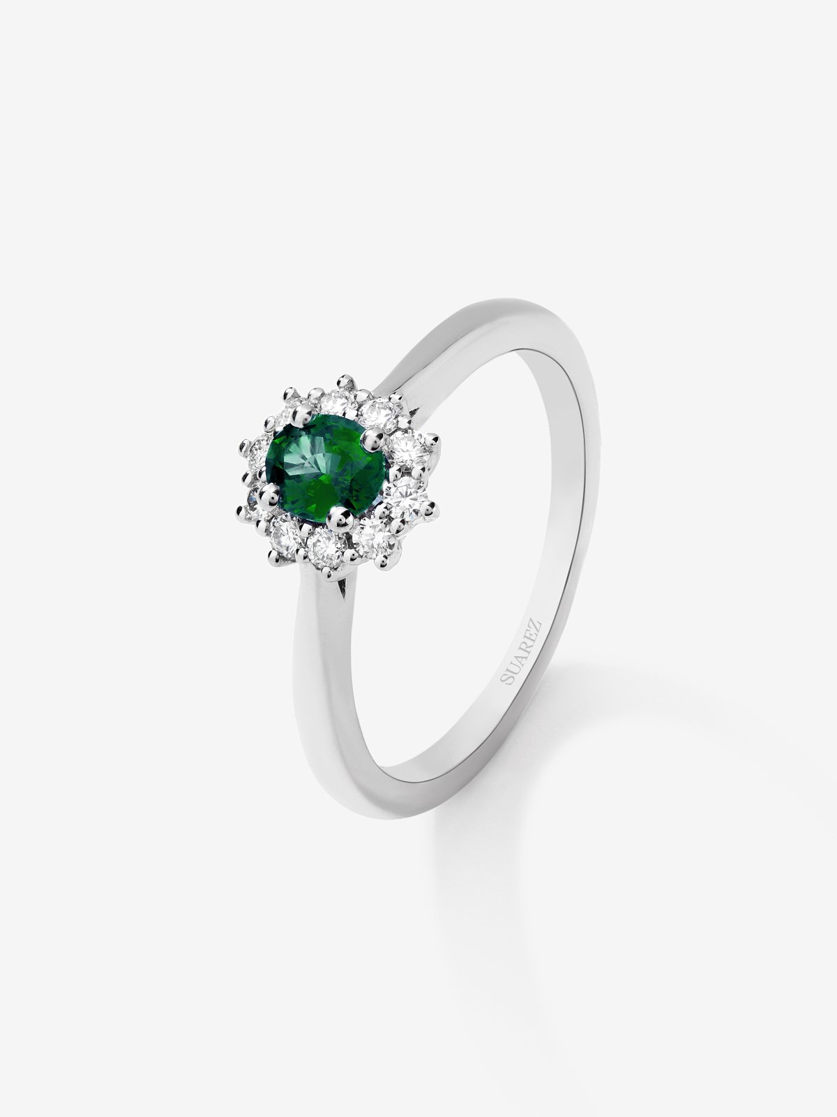 18K White Gold Ring with Emerald Green oval size and white diamonds