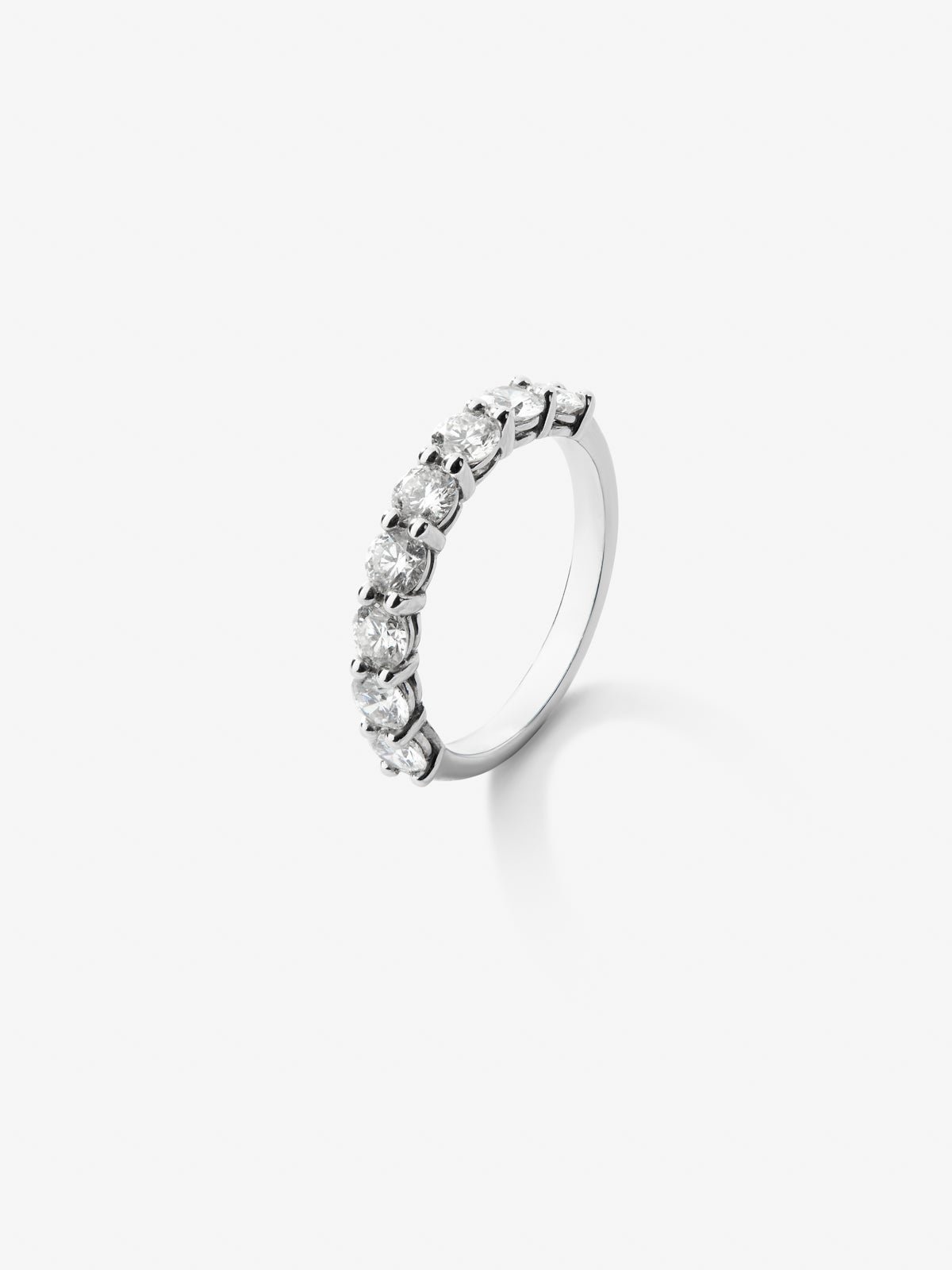 Half ring in 18K white gold with 8 brilliant-cut diamonds with a total of 1.16 cts