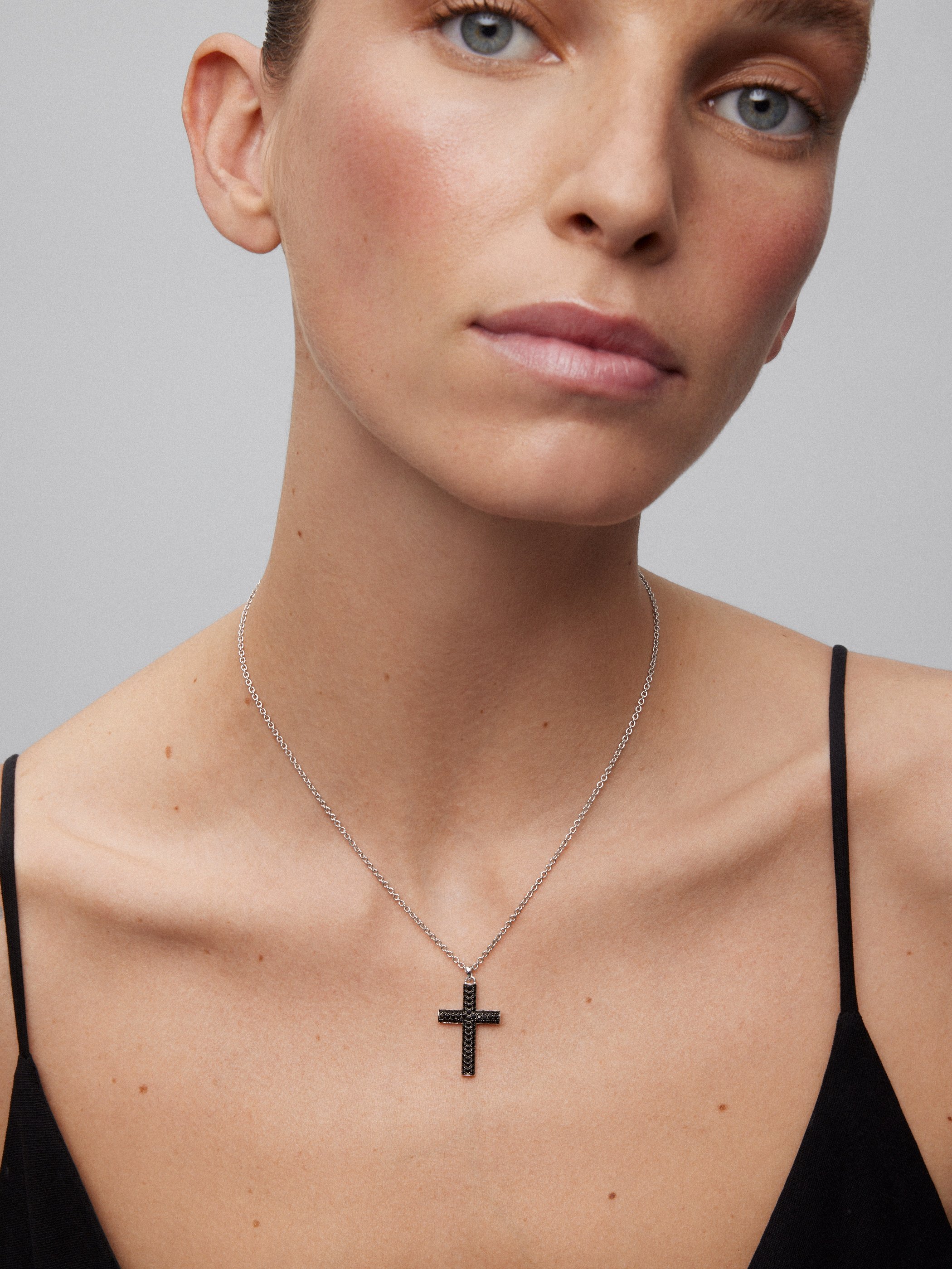 925 silver pendant with a cross of 75 brilliant-cut black spinels with a total of 1.04 cts