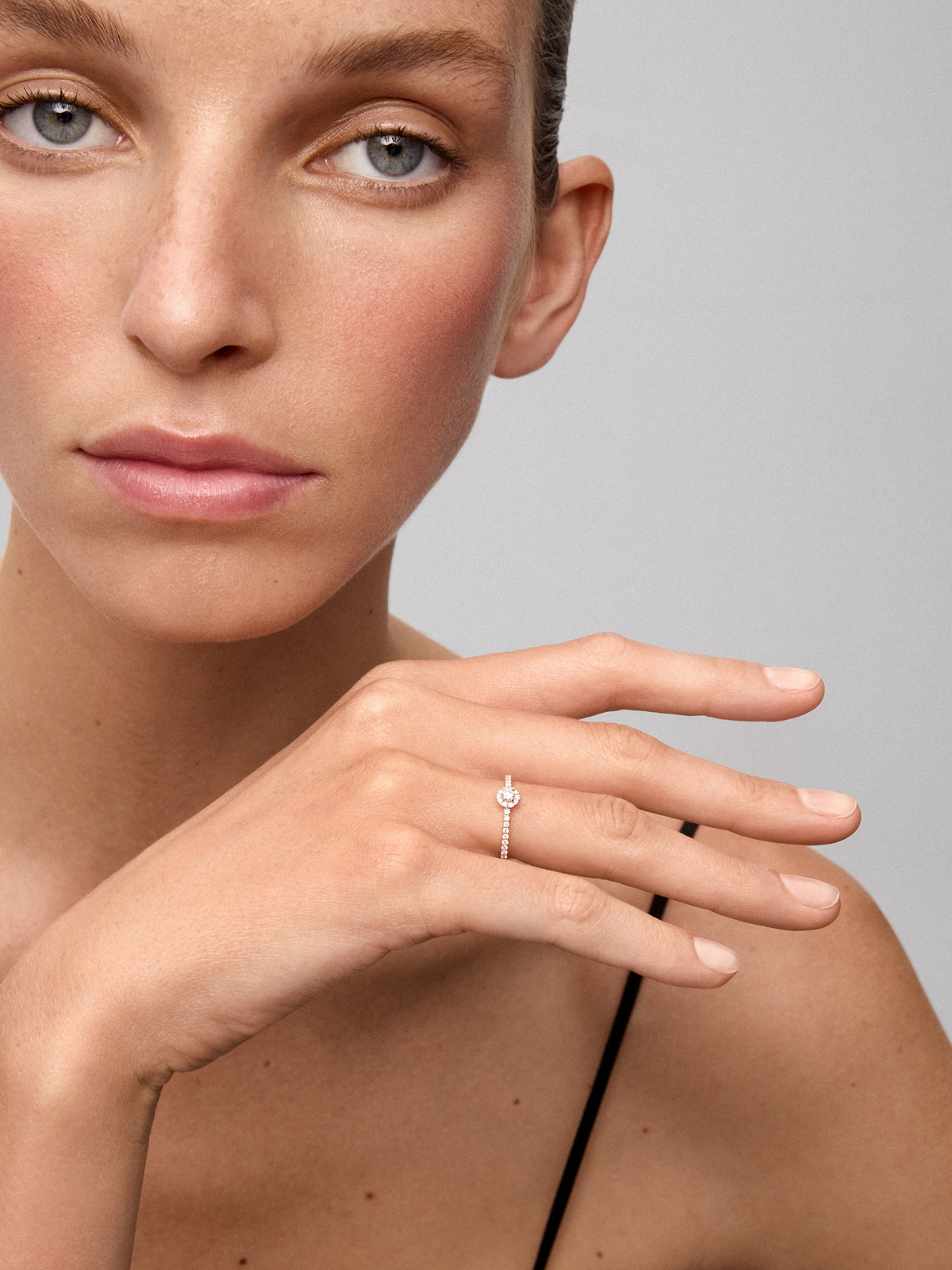 18K White Gold Commitment Ring with Orla de Diamonds