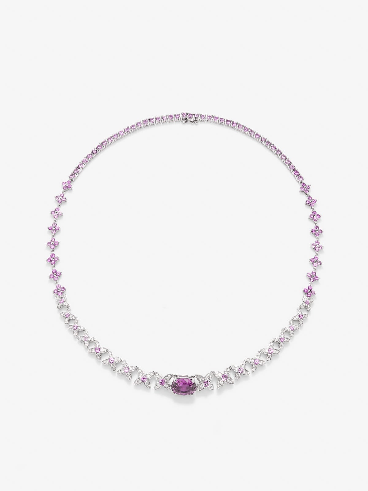 18K white gold necklace with pink sapphries in 15.02 cts and white diamonds in a brilliant 1.52 cts white diamonds
