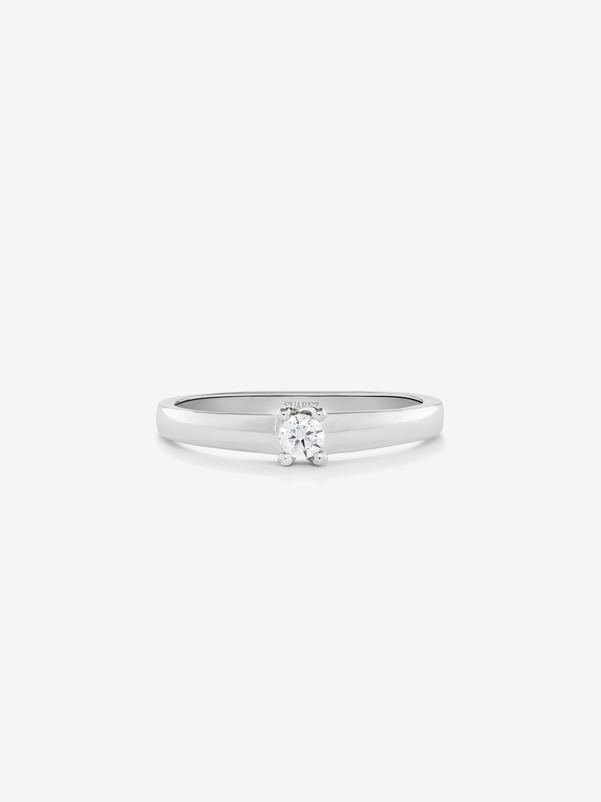 White gold engagement ring with diamond
