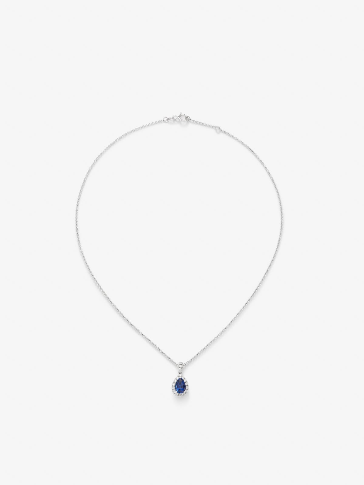 18K white gold pendant with blue sapping skew