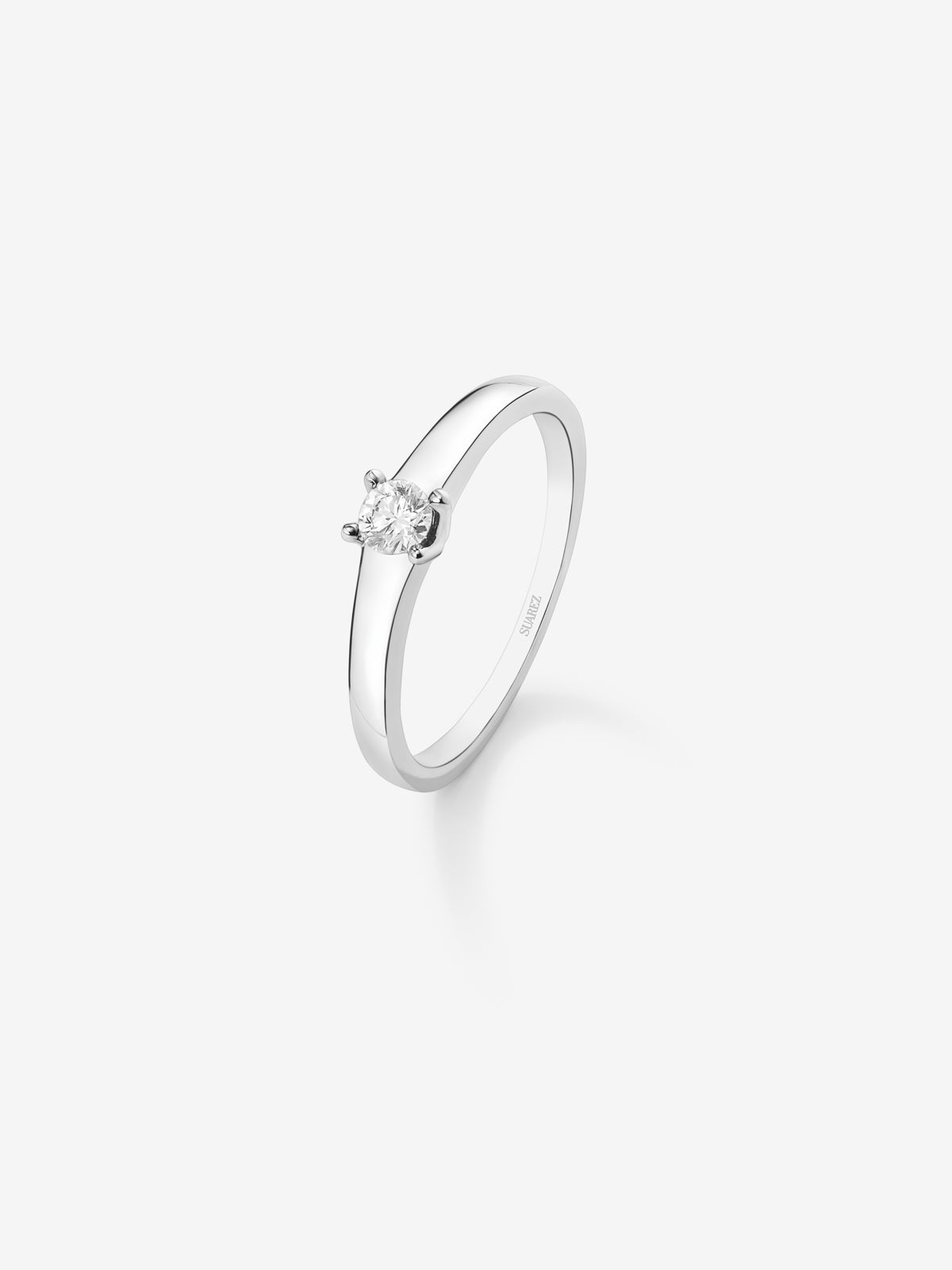 18K white gold solitaire ring with 0.15 ct brilliant cut diamond