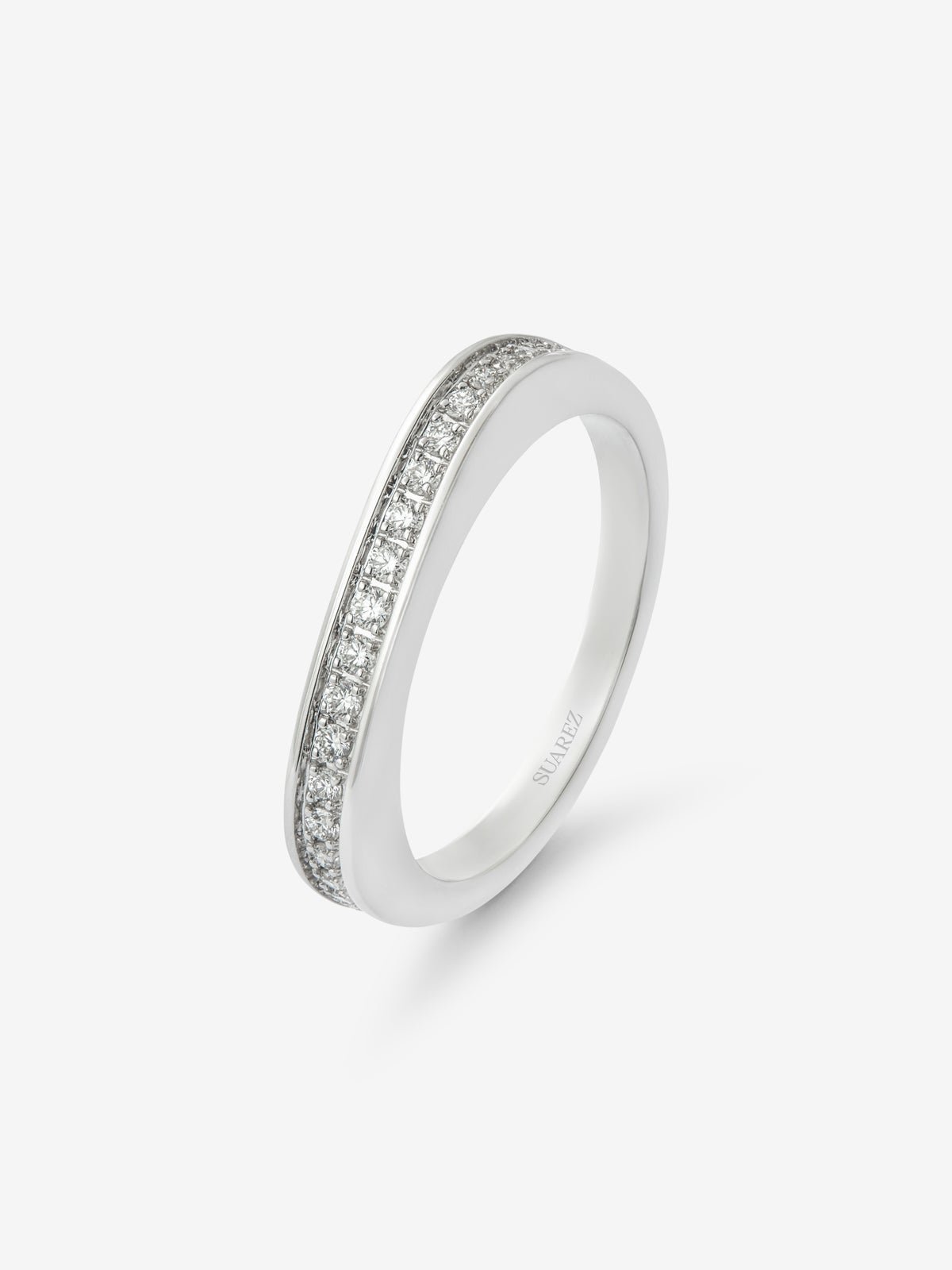 18K white gold alliance ring with 23 brilliant-cut diamonds with a total of 0.18 cts