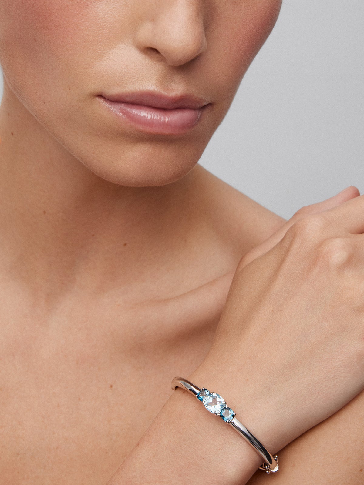 Pulsera rígida de plata 925 con topacios