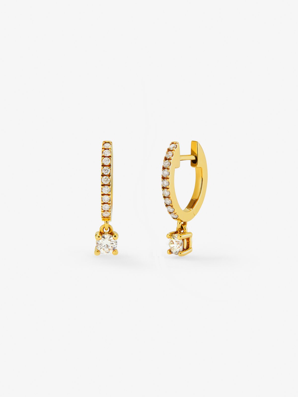 Pendientes de oro amarillo de 18K con 22 diamantes en talla brillante con un total de 0,41 cts