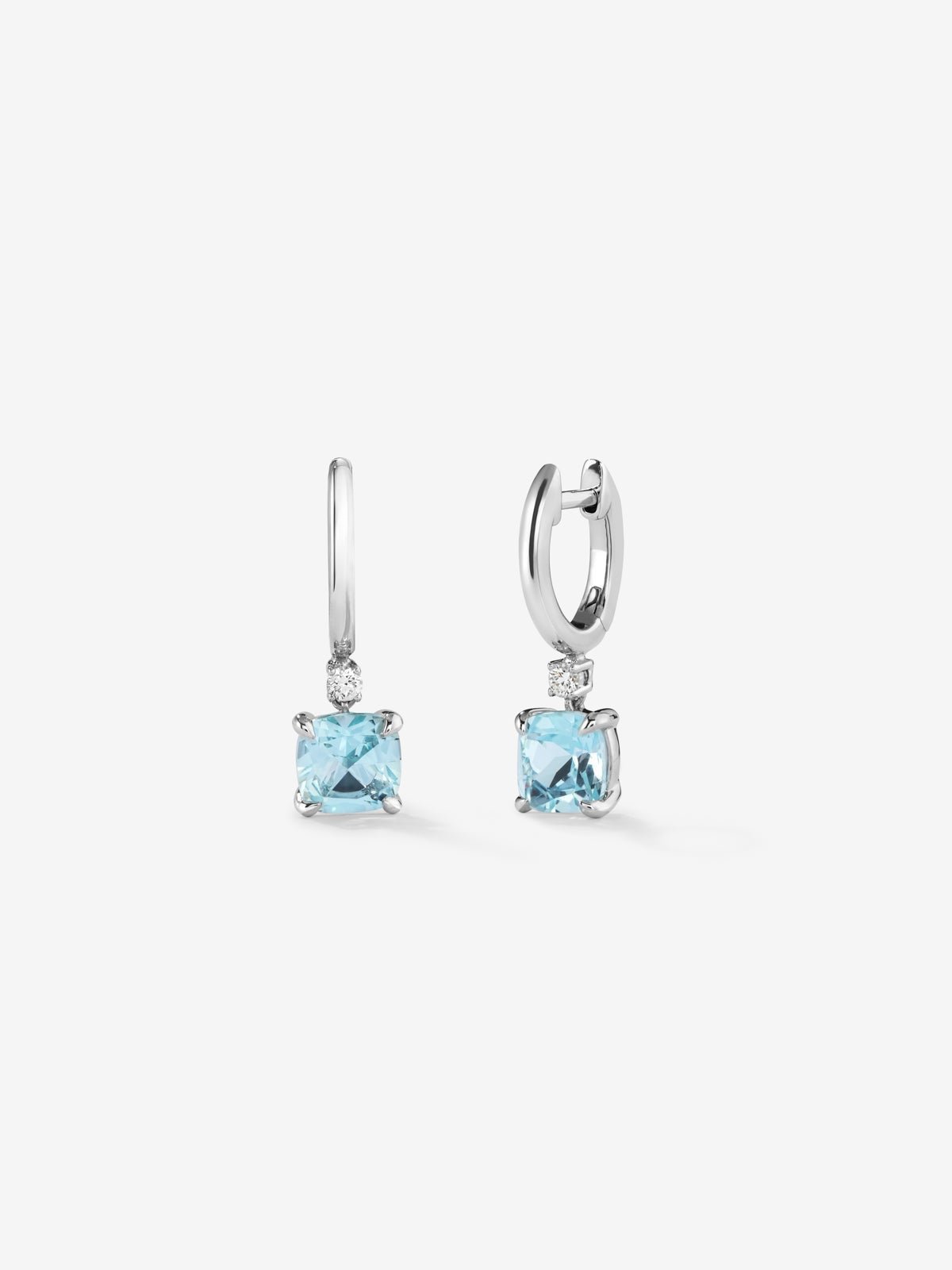 925 Silver hoop earrings with hanging topaz