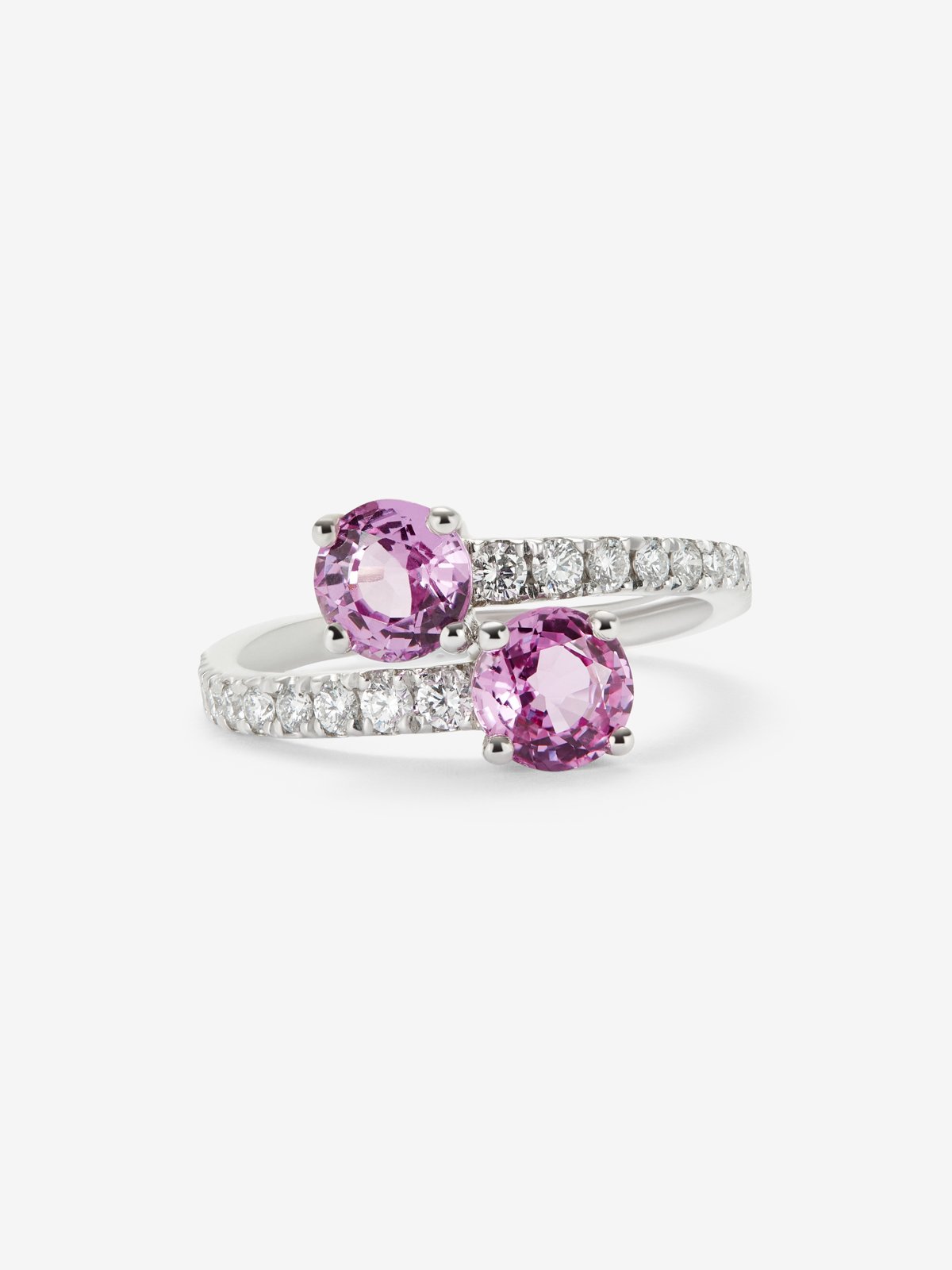 You and me ring in 18K white gold with 2 brilliant-cut pink sapphires of 1.78 cts and brilliant-cut diamonds with a total of 0.34 cts