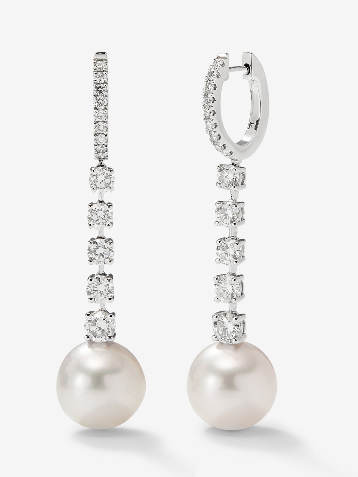 Pendientes de oro blanco de 18K con diamantes en talla brillante de 0,4 cts y perlas australianas de 10,5 mm
