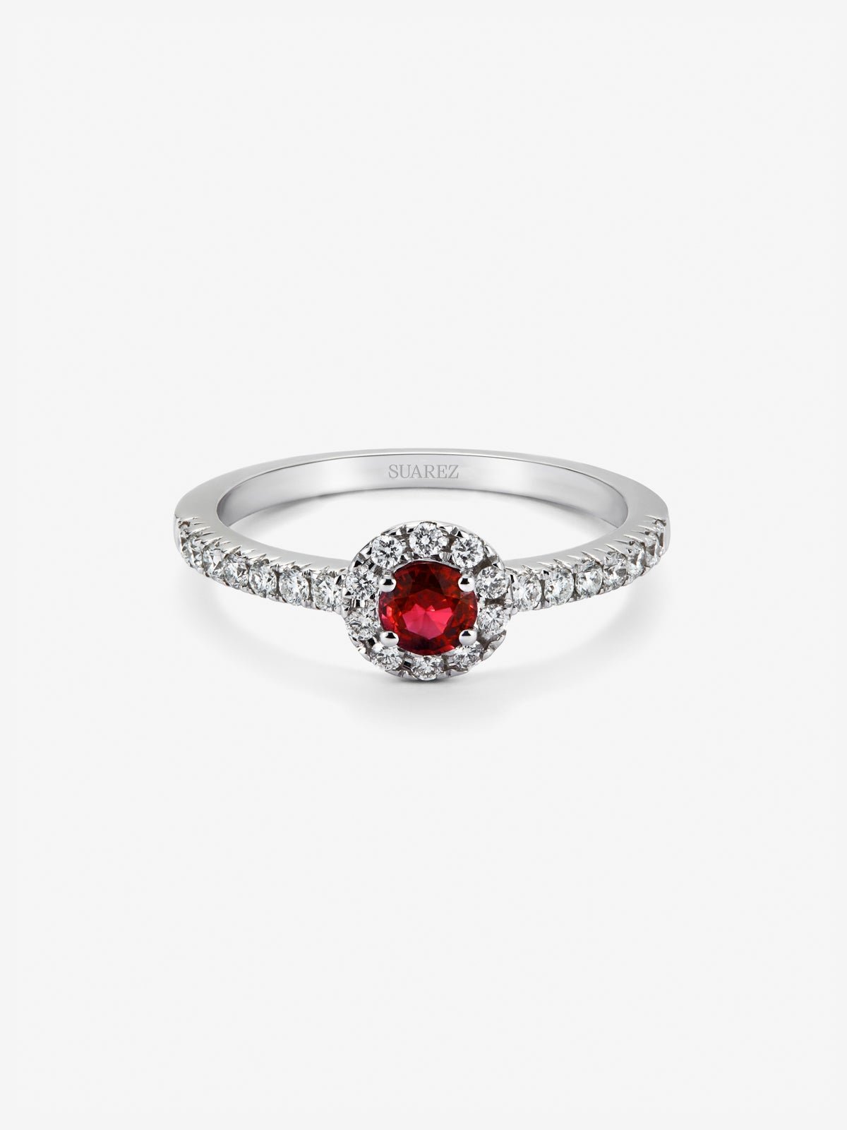 Anillo orla de oro blanco de 18K con rubi y diamante