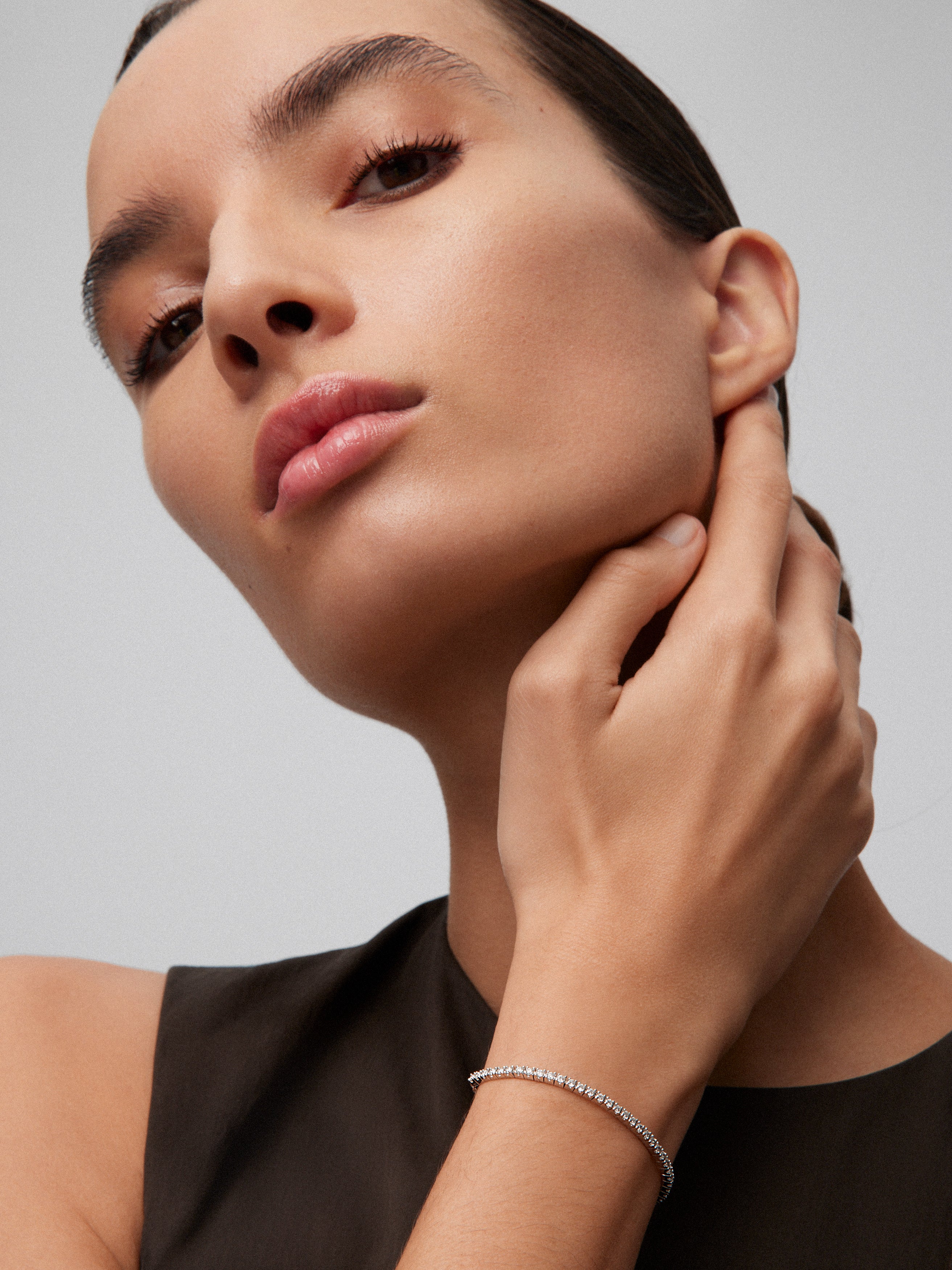 Pulsera rivière de oro blanco de 18K con diamantes en talla brillante de 0,09 cts