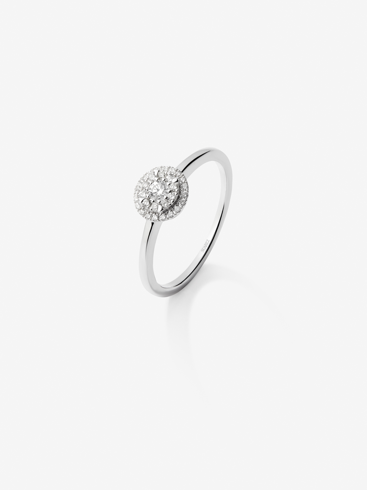 18K white gold ring with white diamonds in 0.19 cts