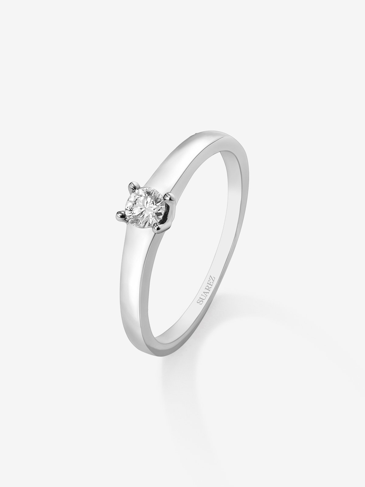 18K white gold solitaire ring with 0.15 ct brilliant cut diamond